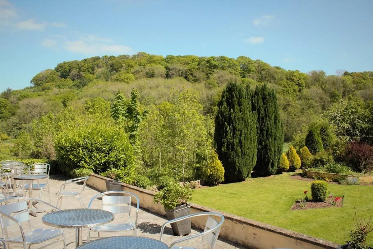 Day in The Paddocks Hotel