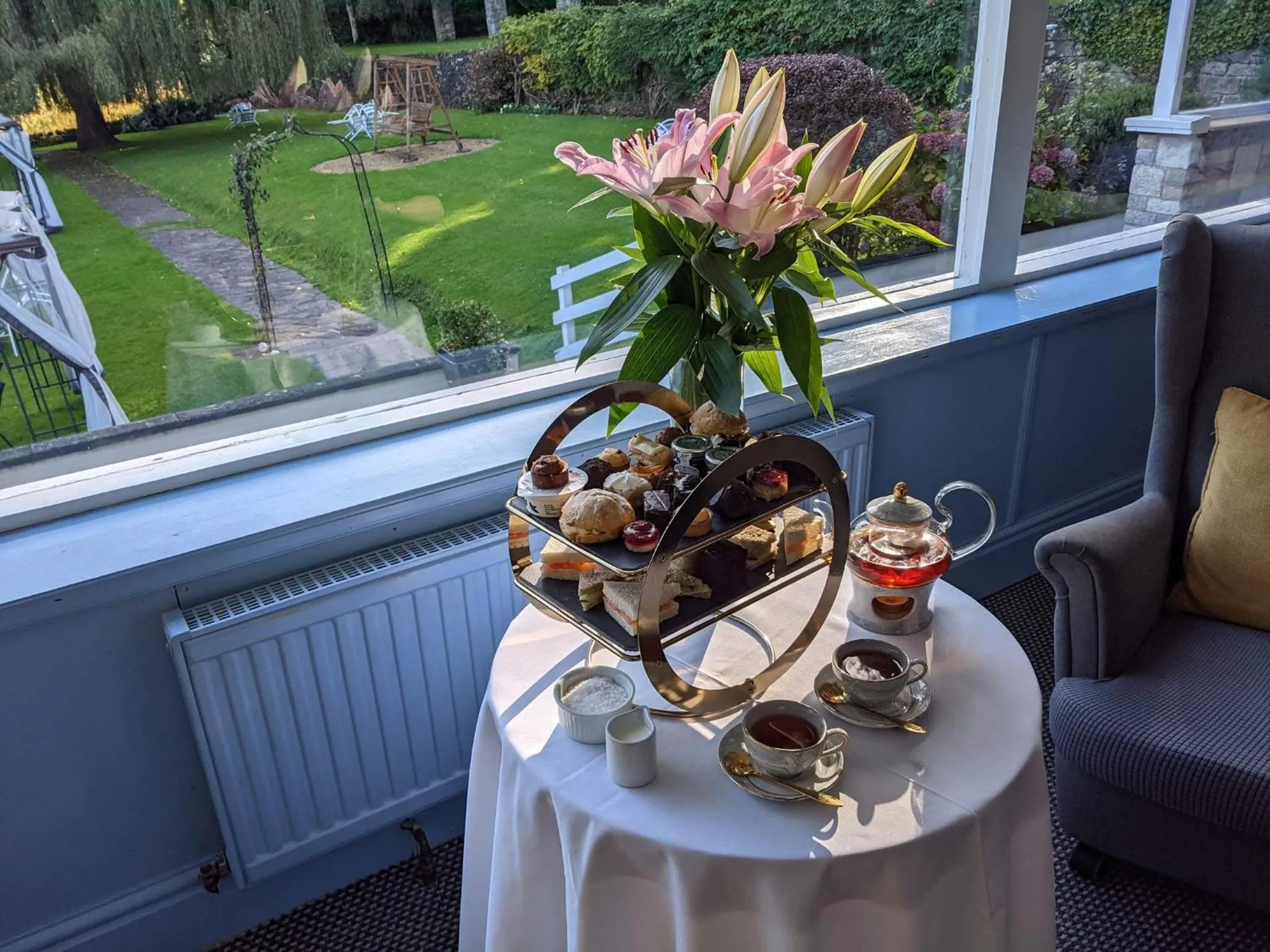 Day in The Paddocks Hotel