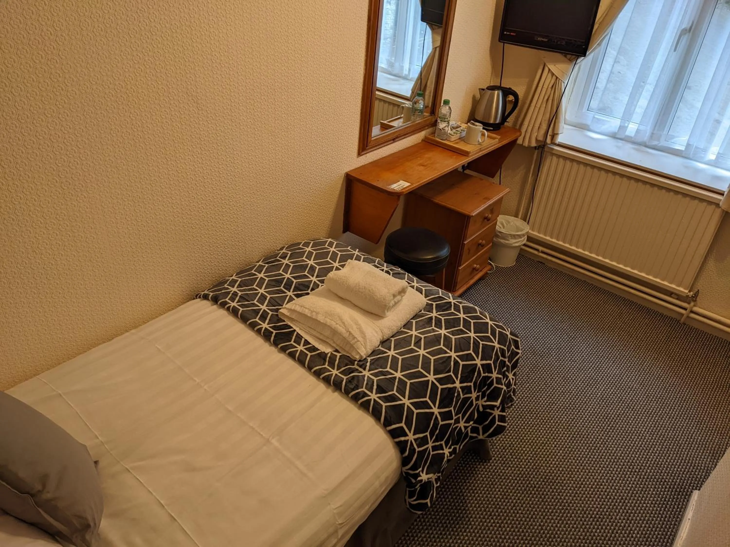 Bed in The Paddocks Hotel