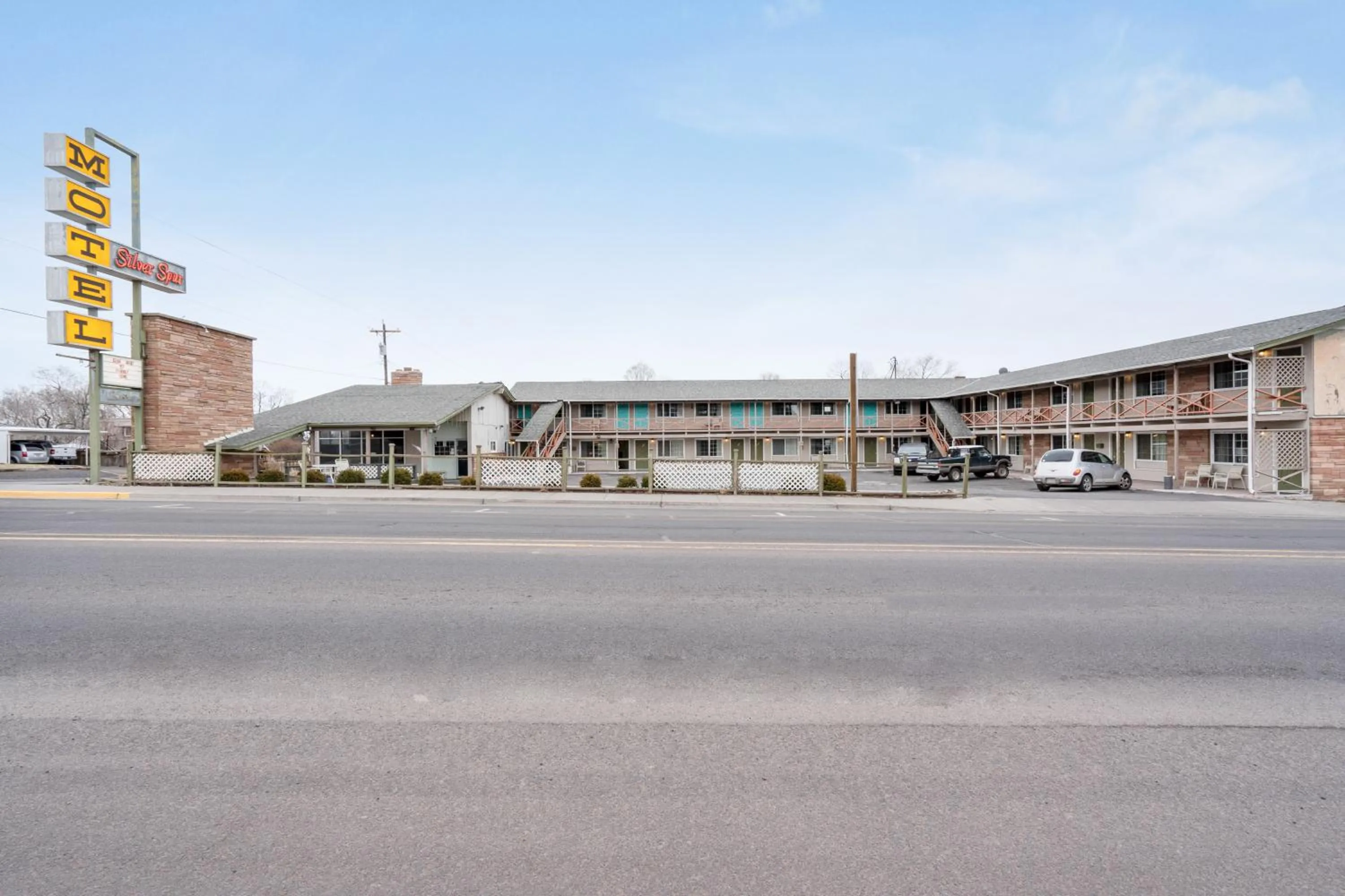 Facade/entrance in OYO Silver Spur Burns Hwy 20