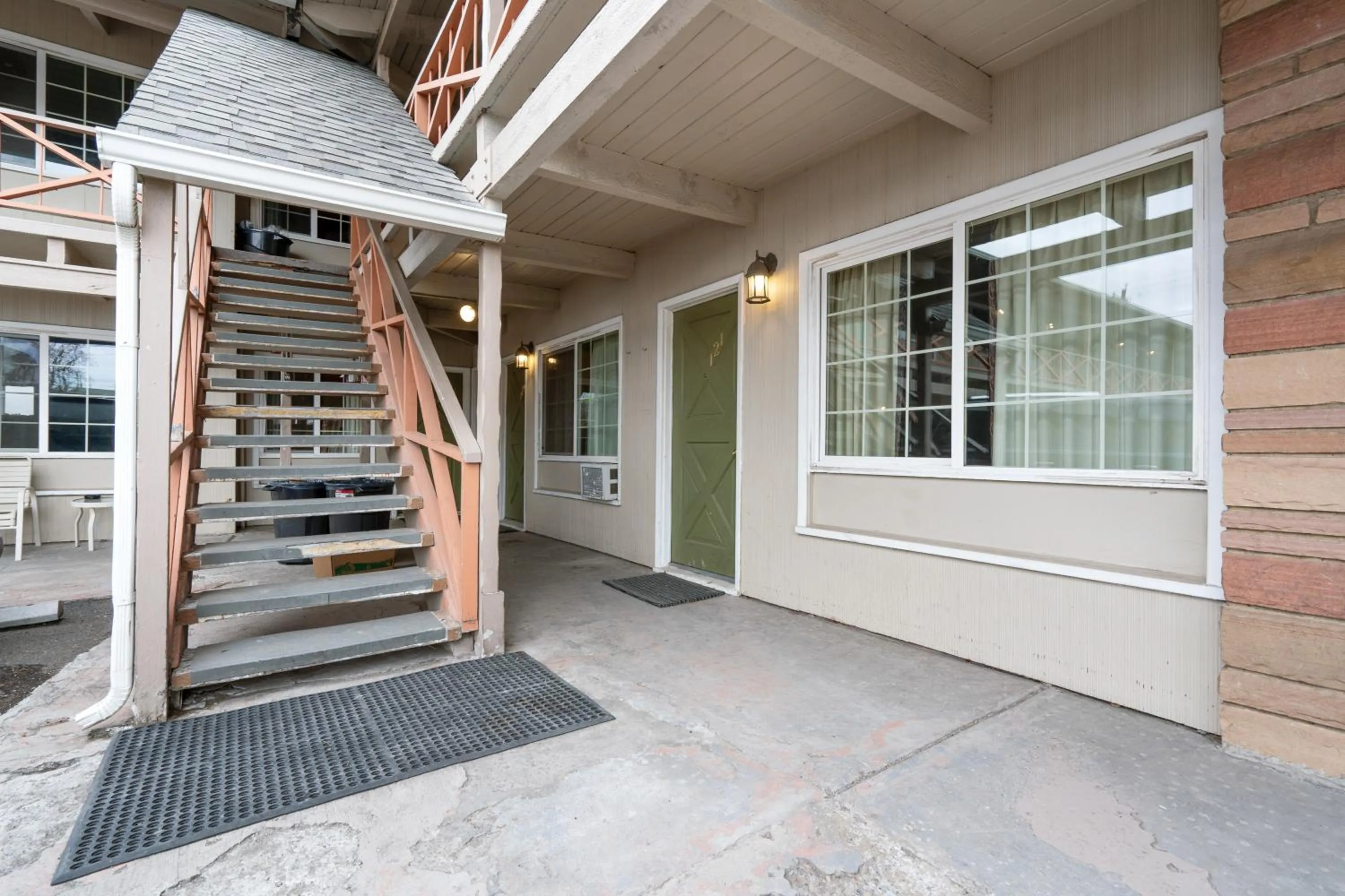 Lobby or reception in OYO Silver Spur Burns Hwy 20