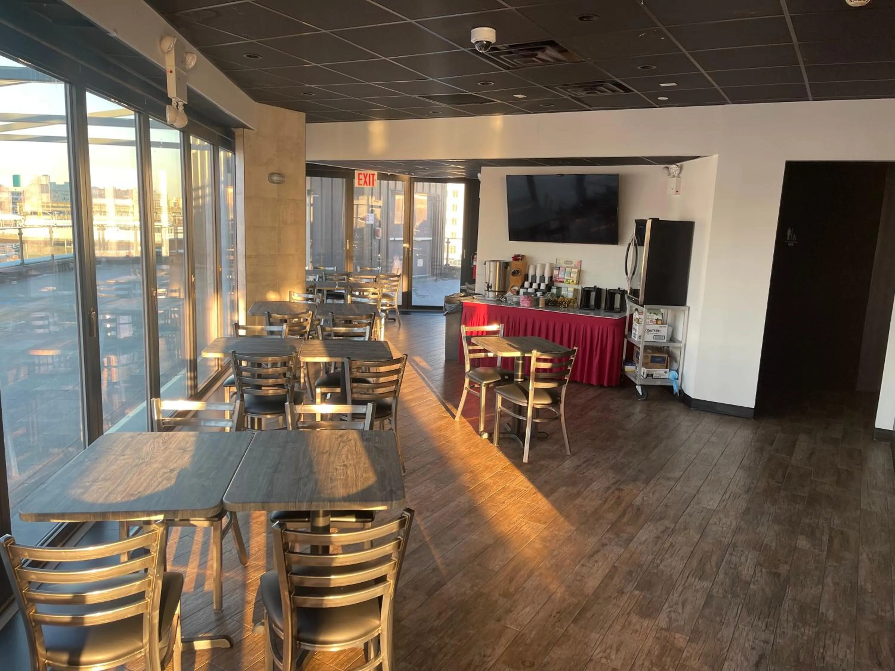 Breakfast in Feather Factory Hotel