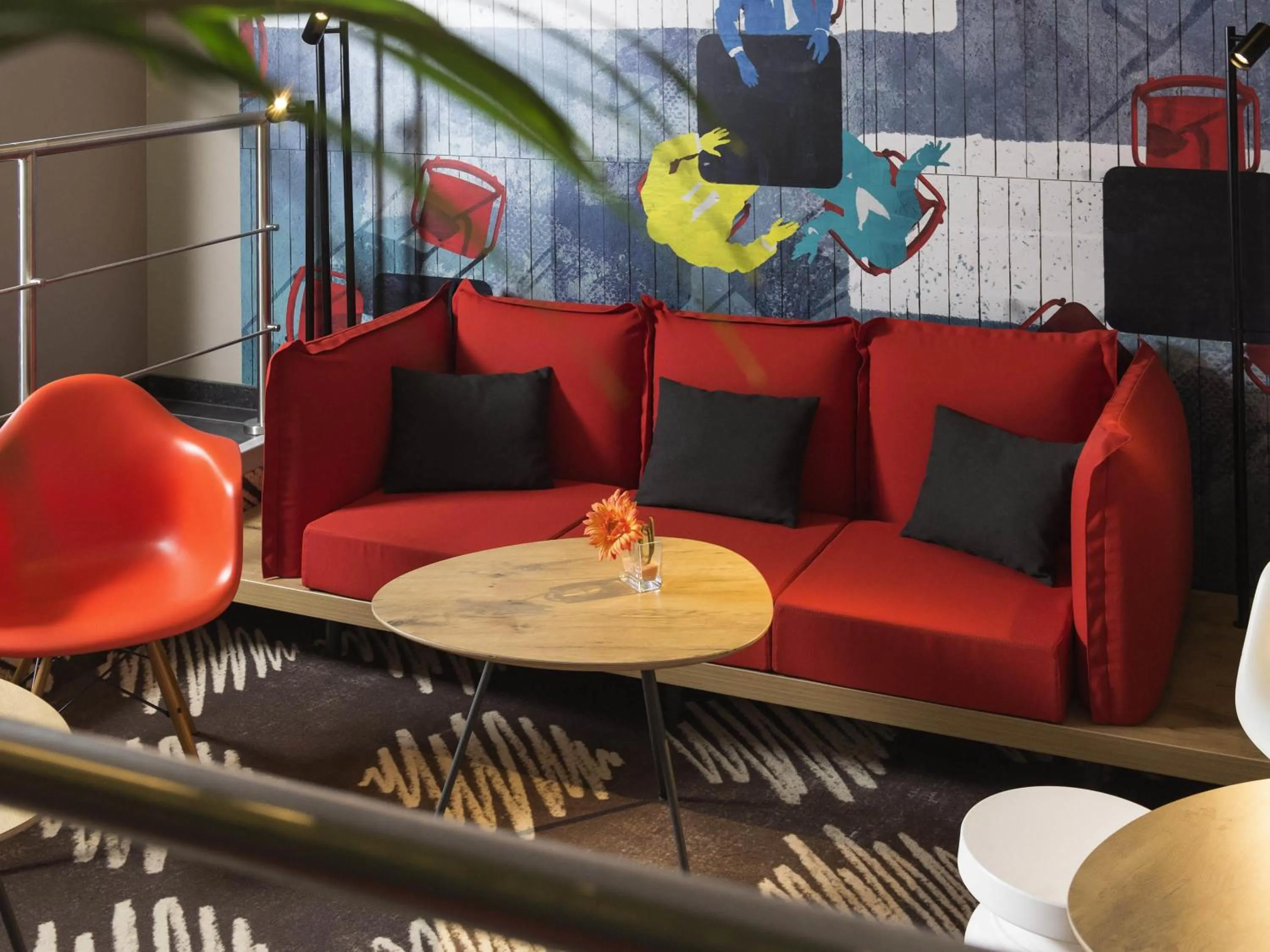 Lounge or bar in ibis Liège Centre Opéra