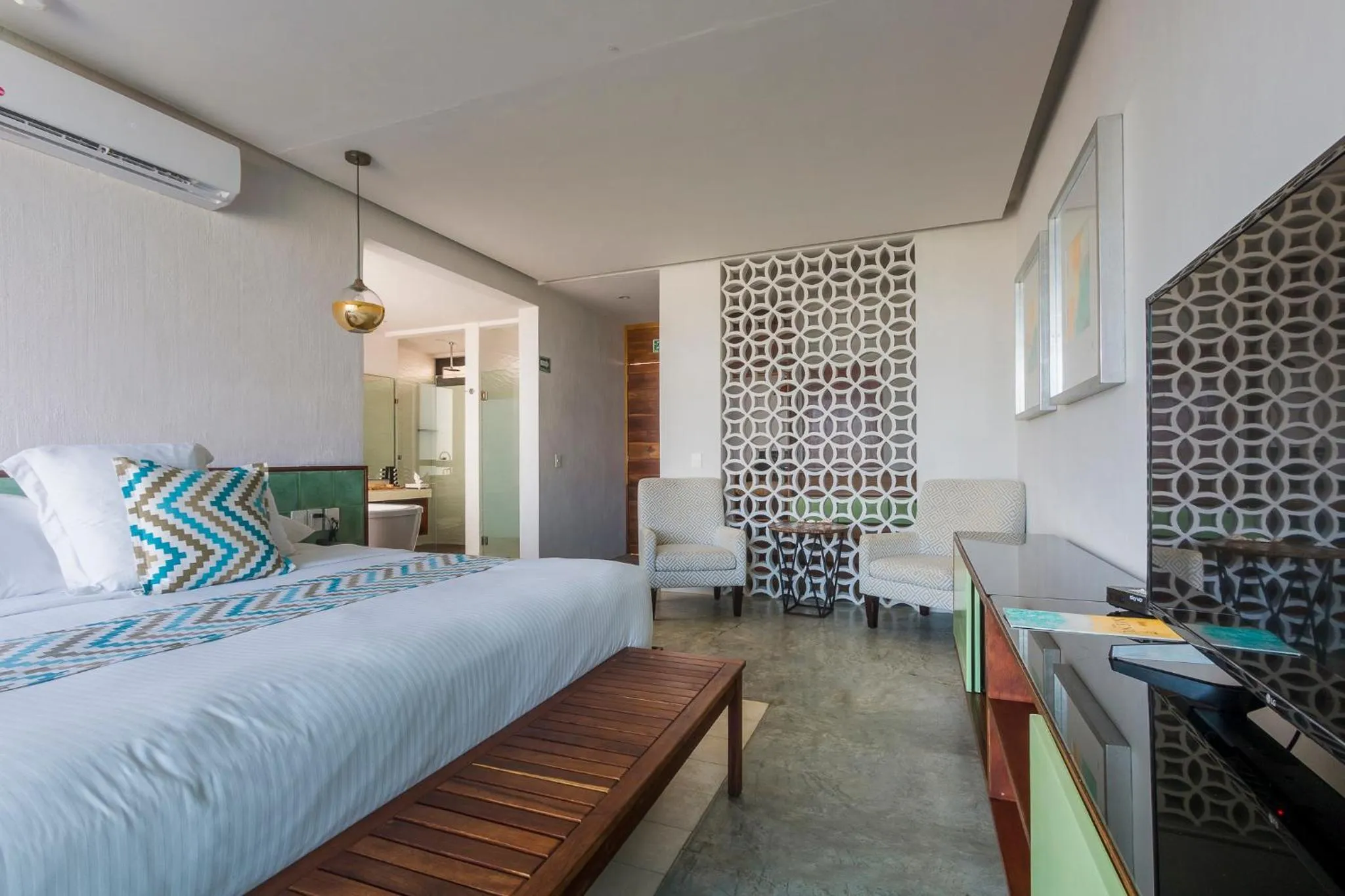 Photo of the whole room, Bed in O' Tulum Boutique Hotel - Adults Only