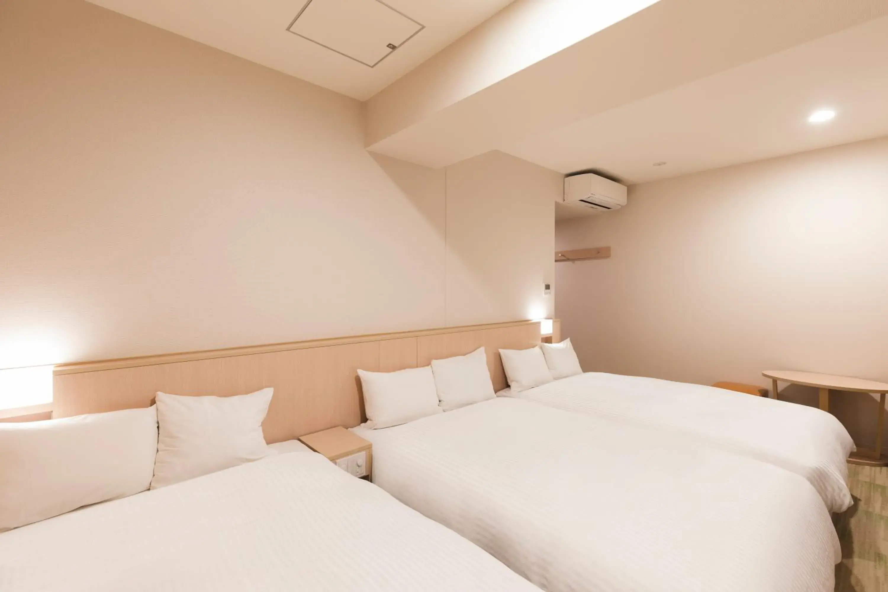 Triple Room - Non-Smoking in Sotetsu Fresa Inn Kyoto-Shijokarasuma Triple Room - Non-Smoking in Sotetsu Fresa Inn Kyoto-Shijokarasuma