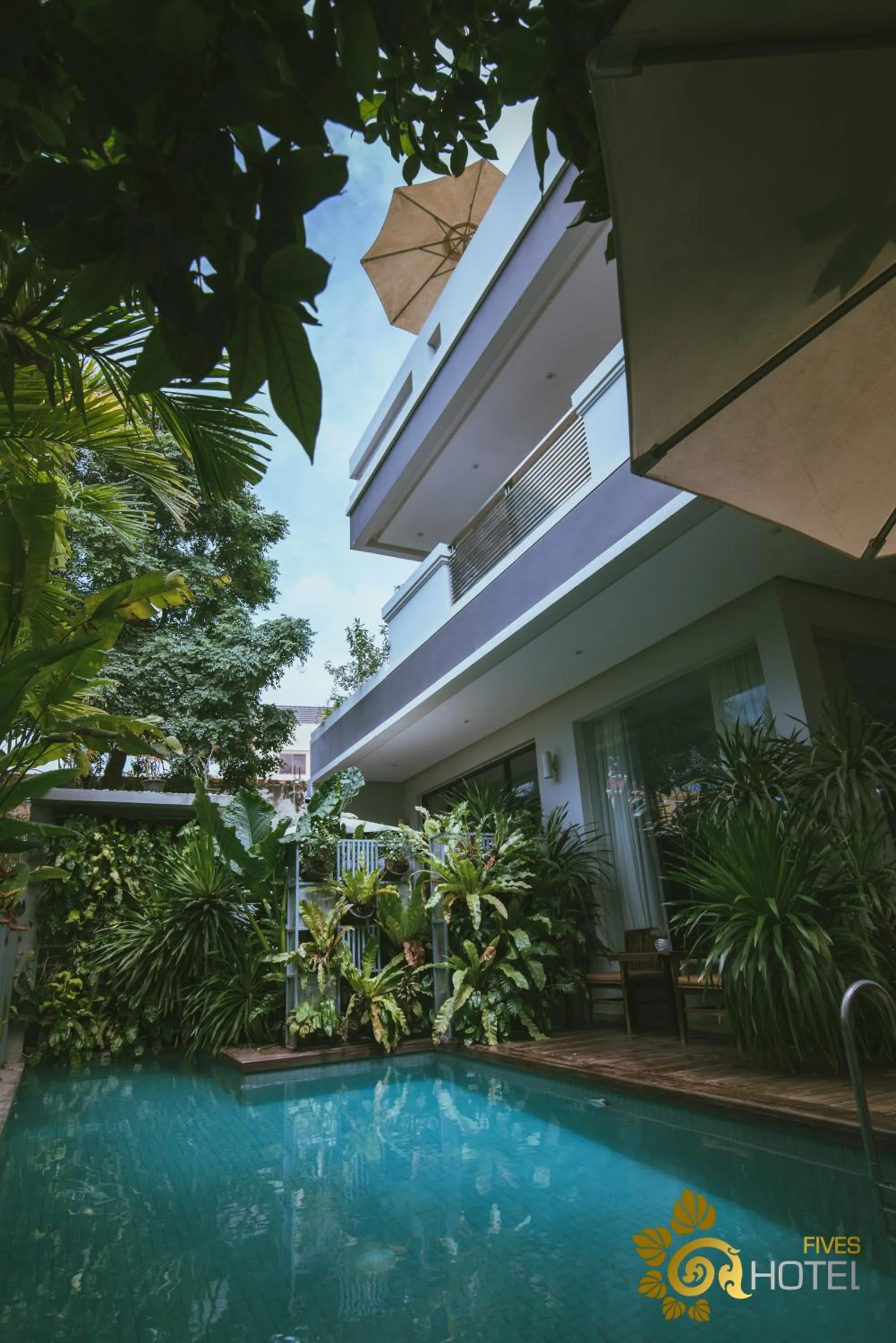 Pool view in Hotel Five.S