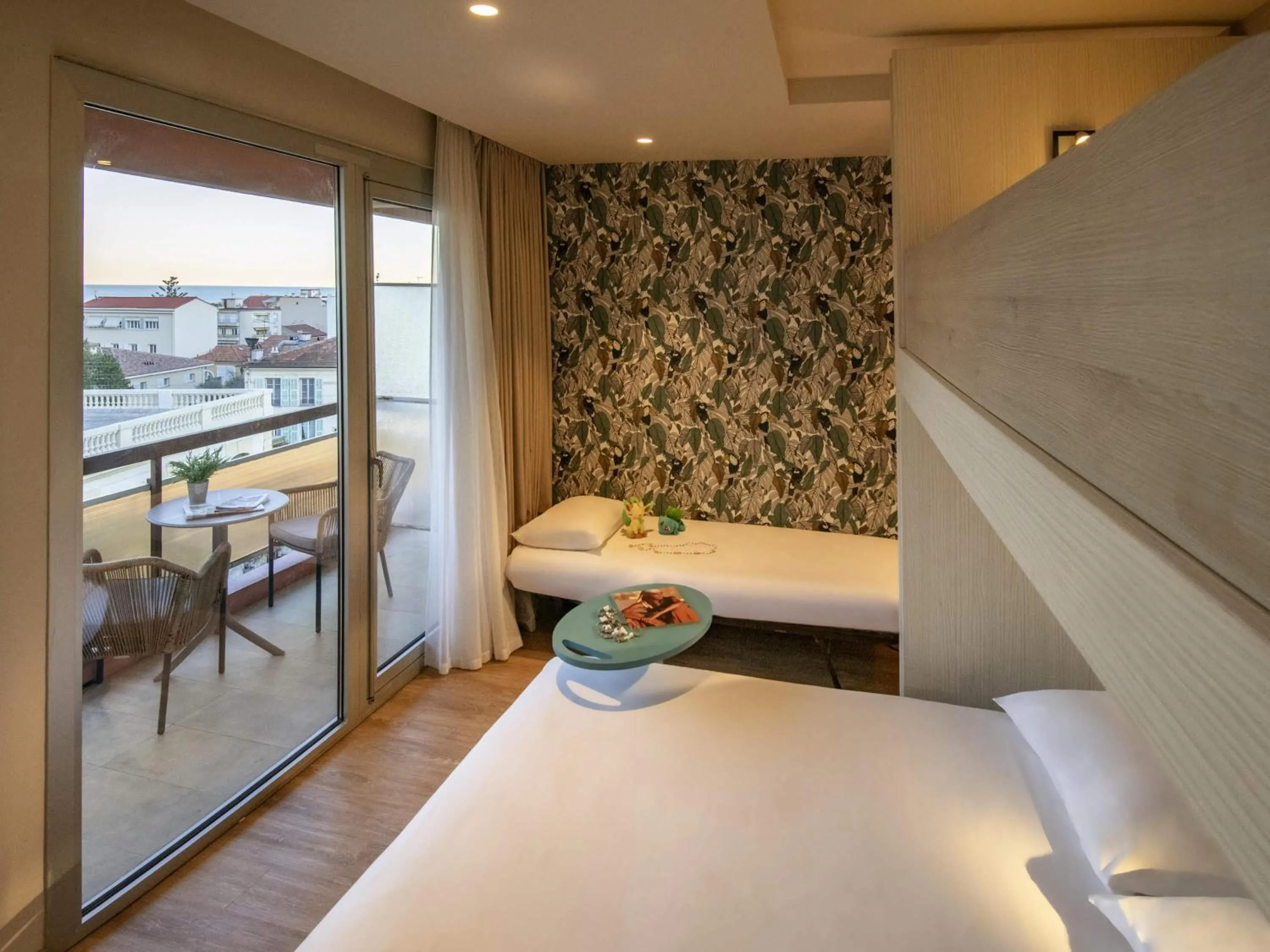 Bedroom, Bed in ibis Styles Beaulieu sur Mer