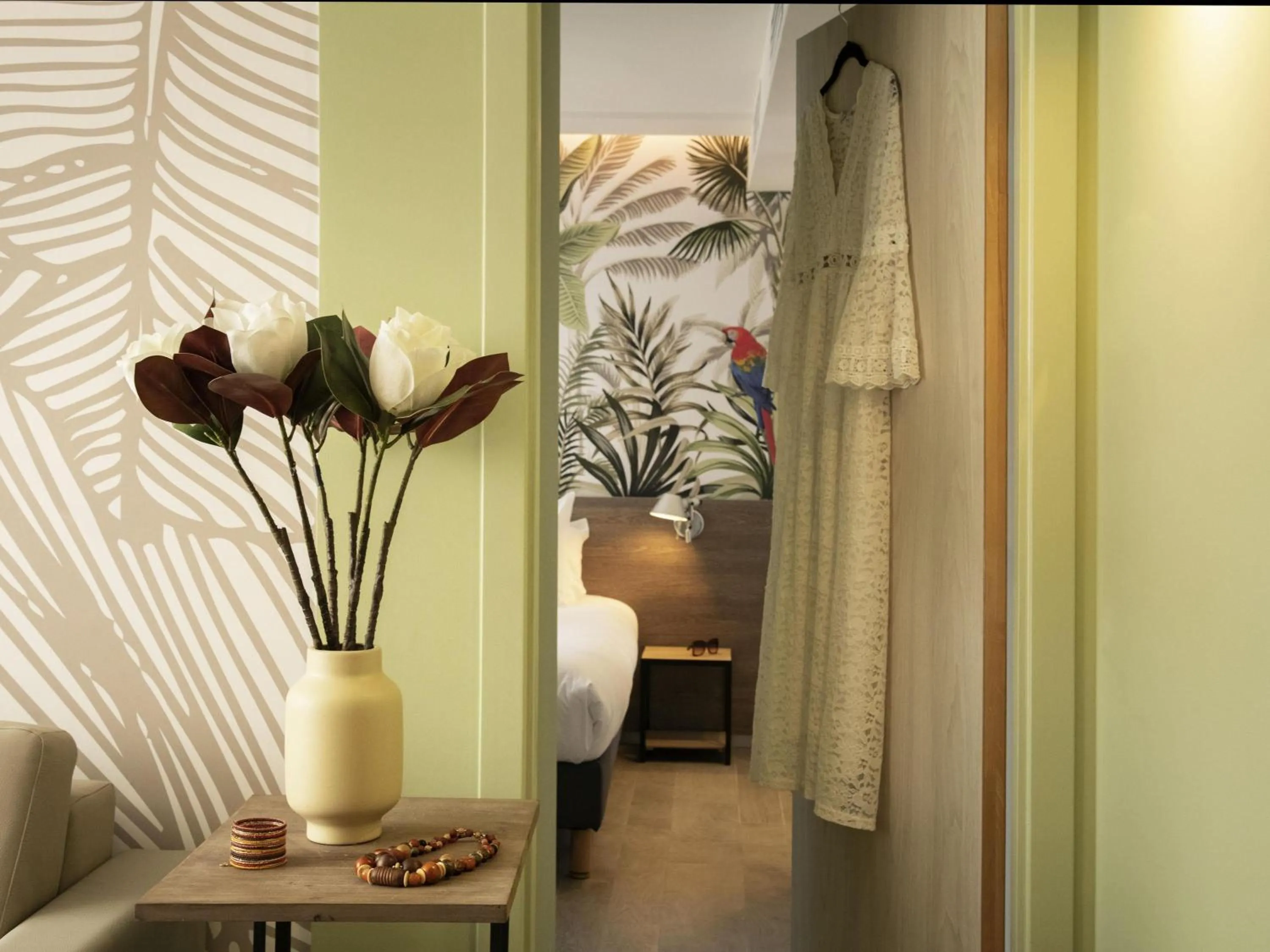 Bedroom, Bed in ibis Styles Beaulieu sur Mer