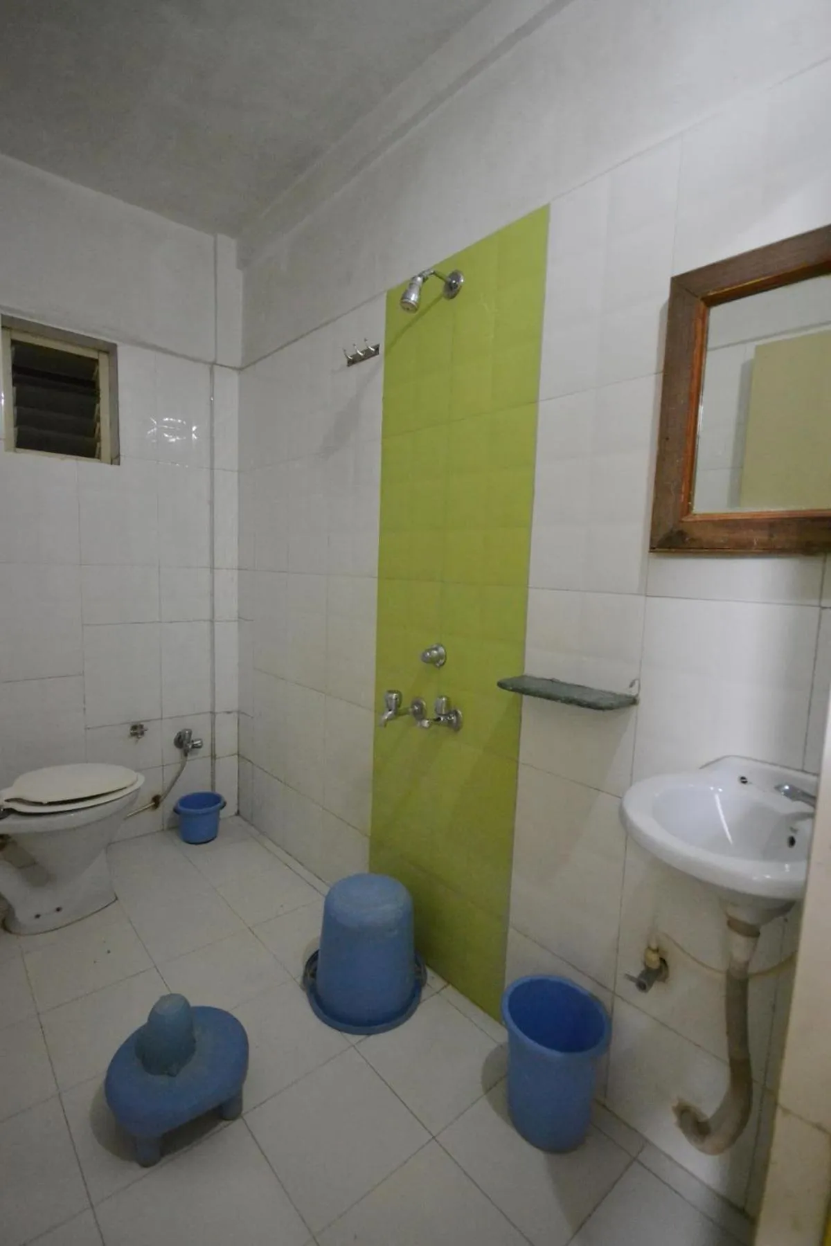 Bathroom in Hotel Sai Vishwa
