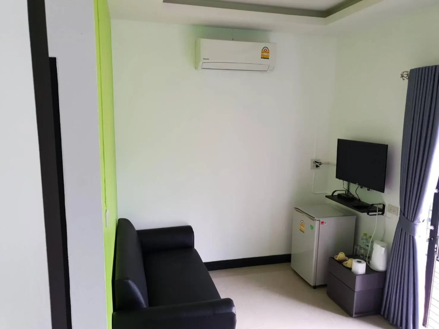 Photo of the whole room in T'Luck House Resort