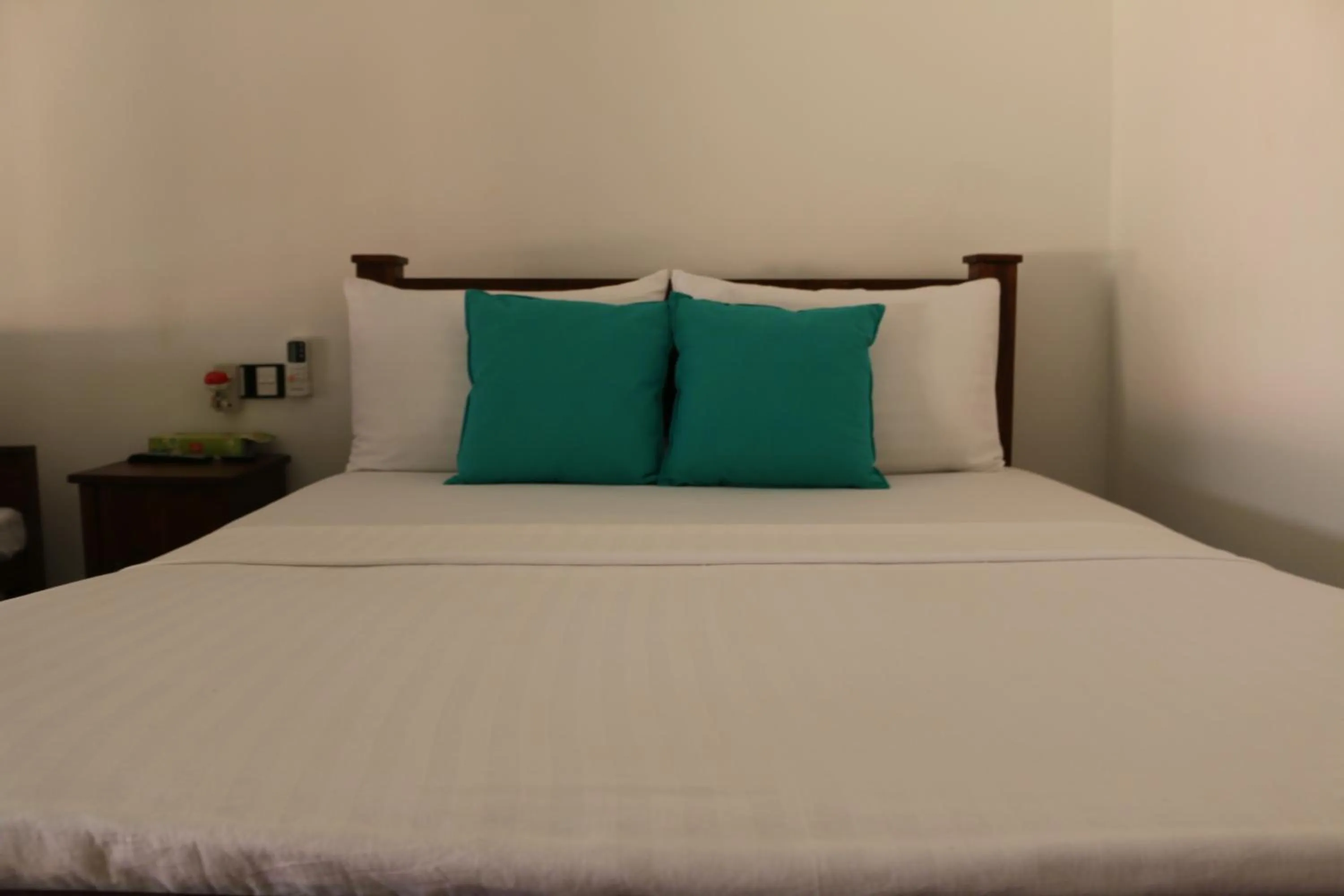 Bedroom, Bed in Ama Villa - Habarana