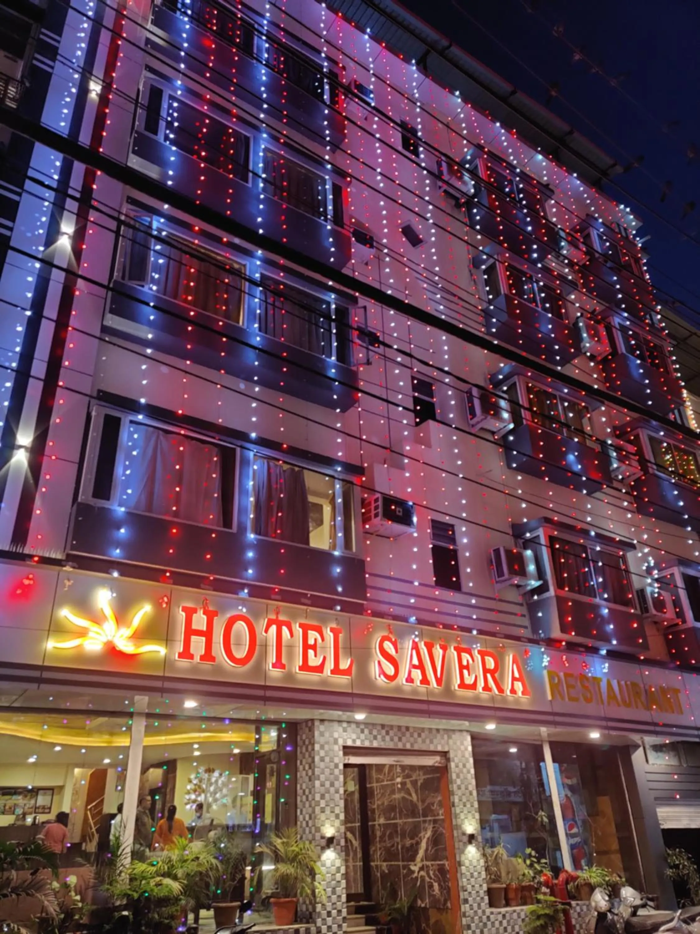 Facade/entrance in Hotel Savera