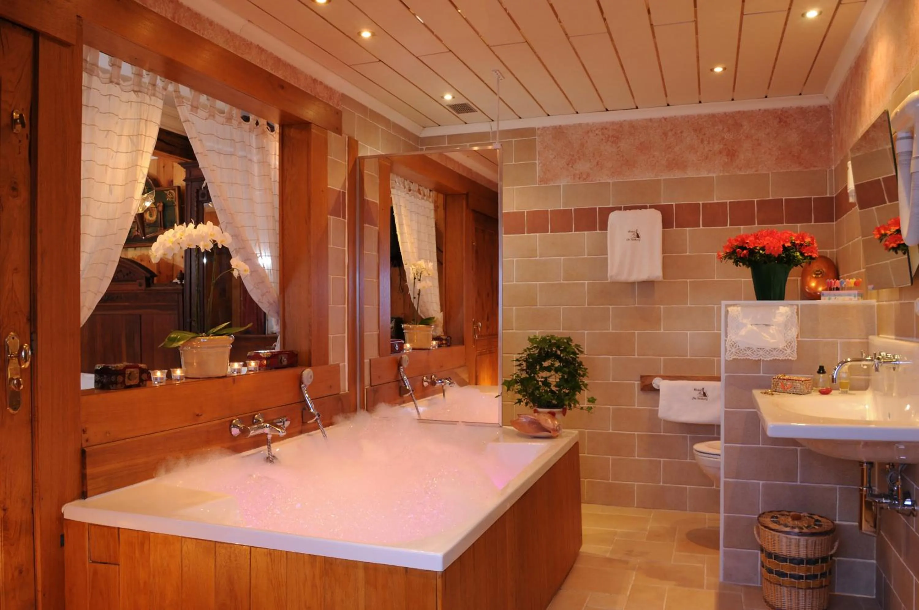 Bathroom in Hotel De Stokerij