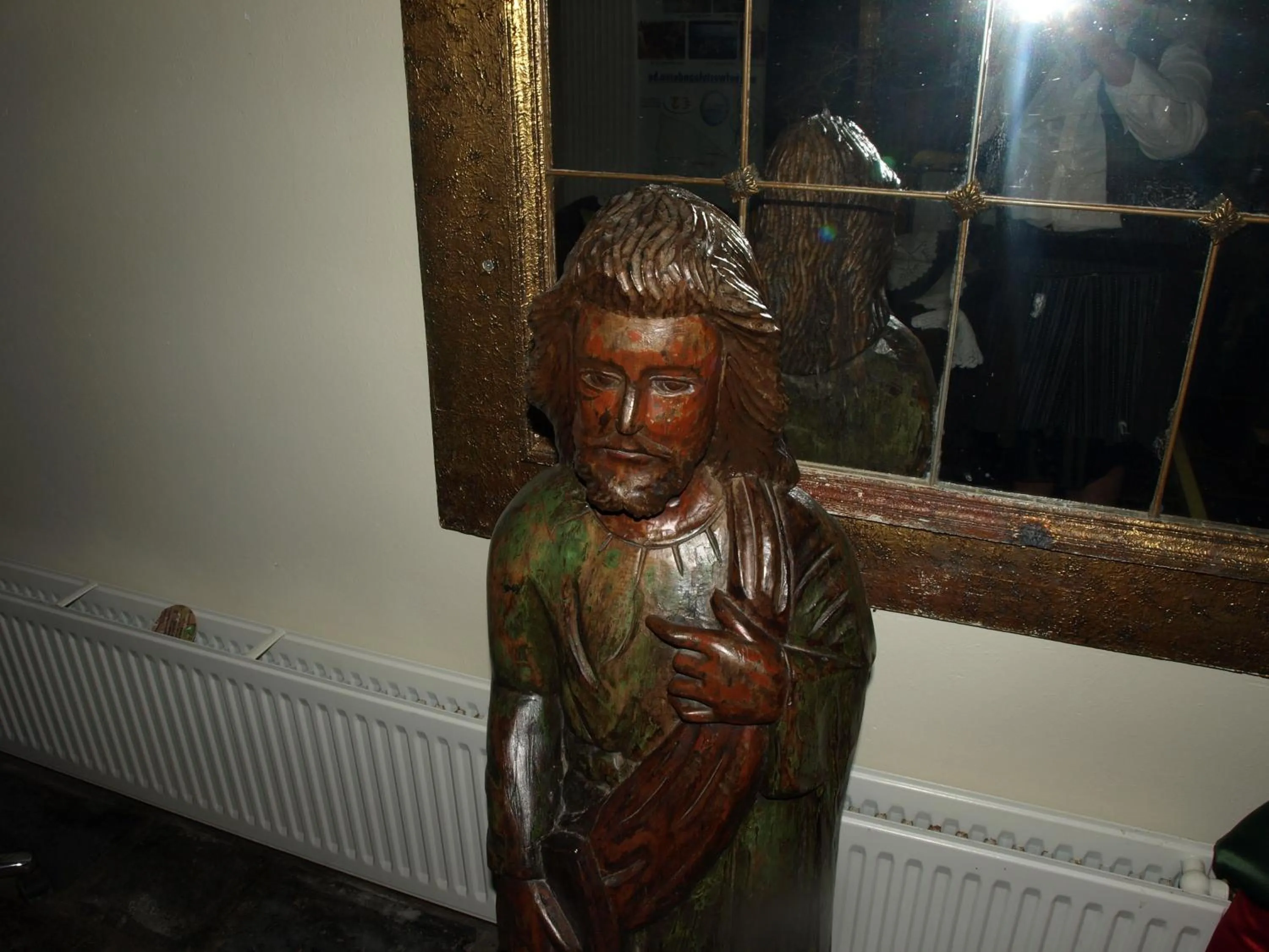 Decorative detail in Hotel De Stokerij