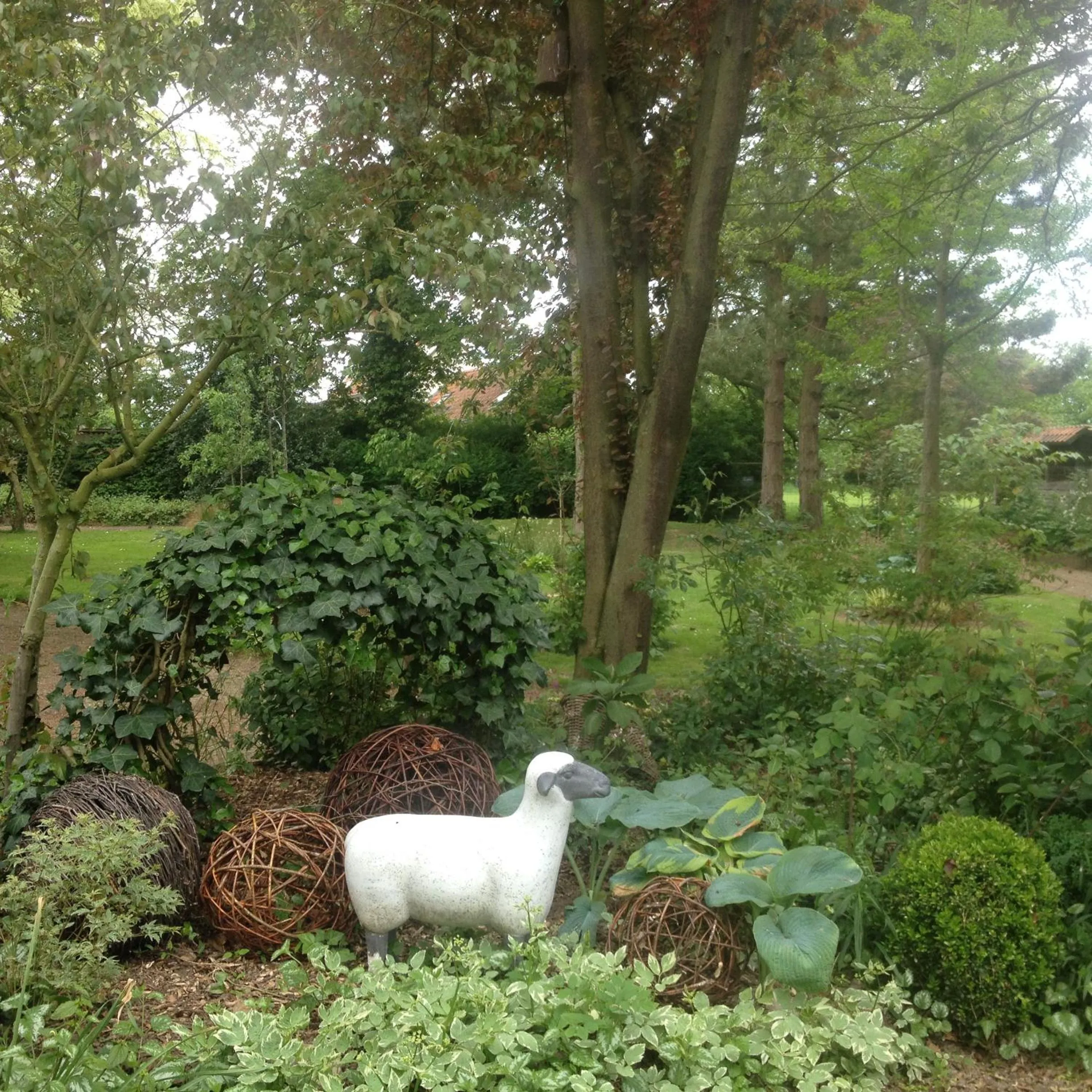 Garden in La Roseraie
