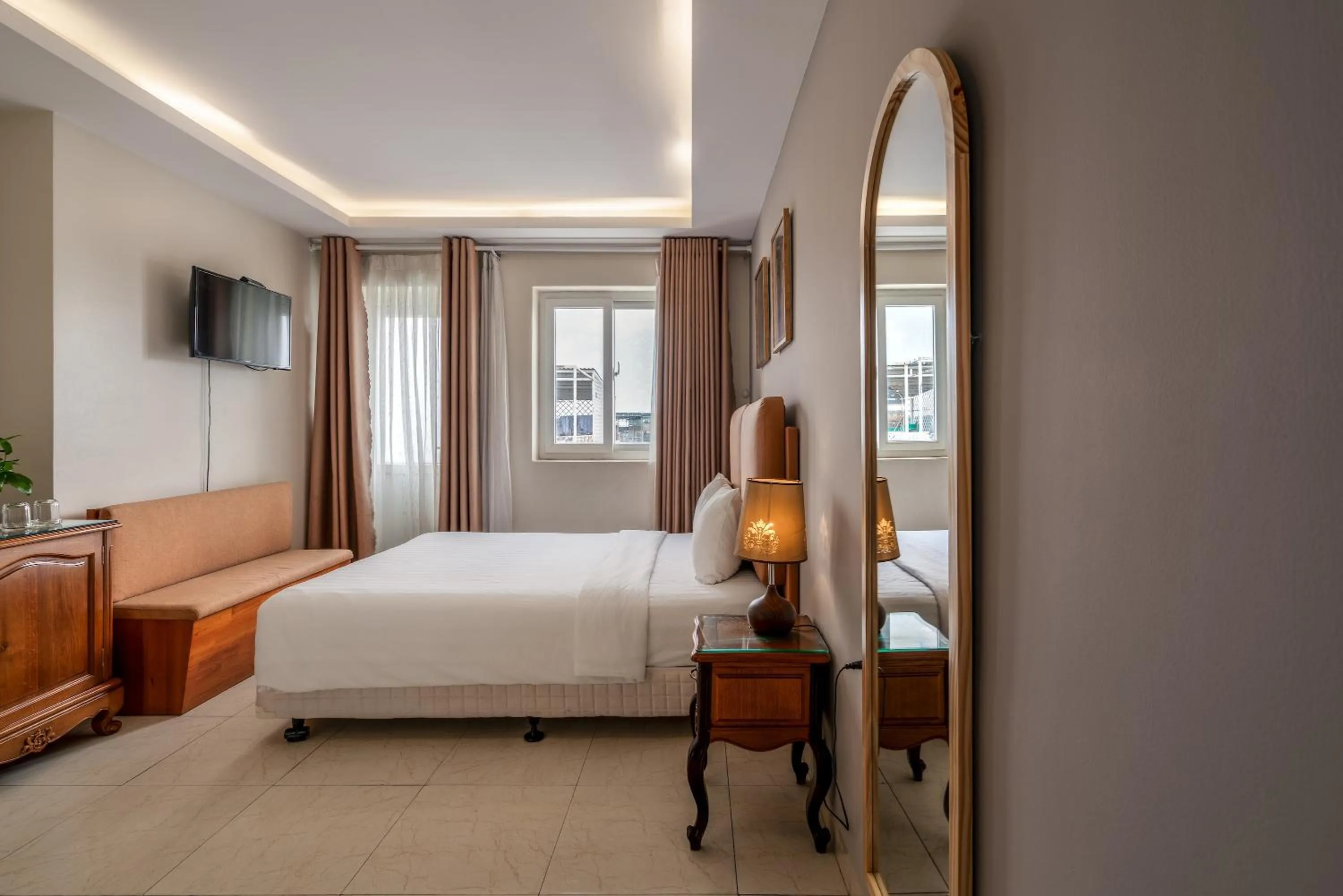 Bed in SAZI Erato Hotel - Free Airport & Breakfast