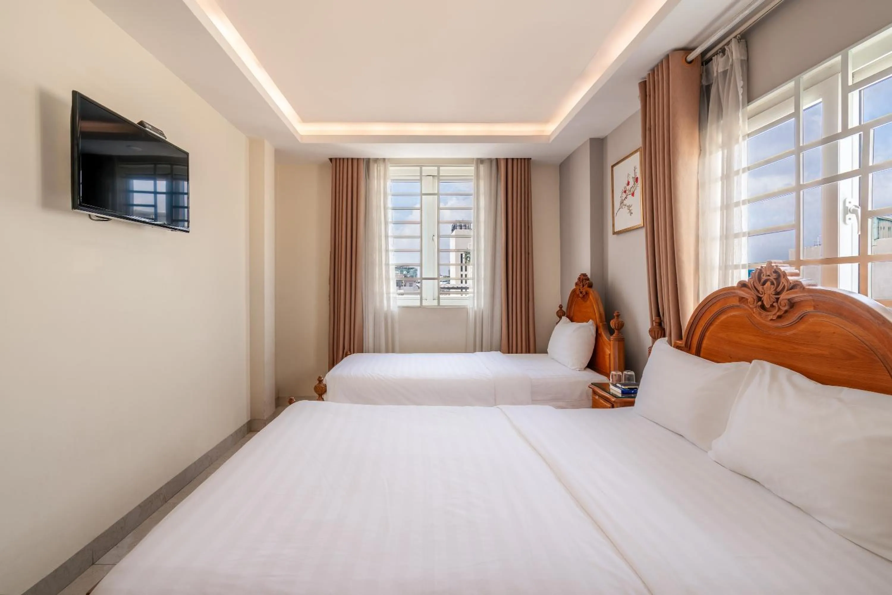 Bed in SAZI Erato Hotel - Free Airport & Breakfast