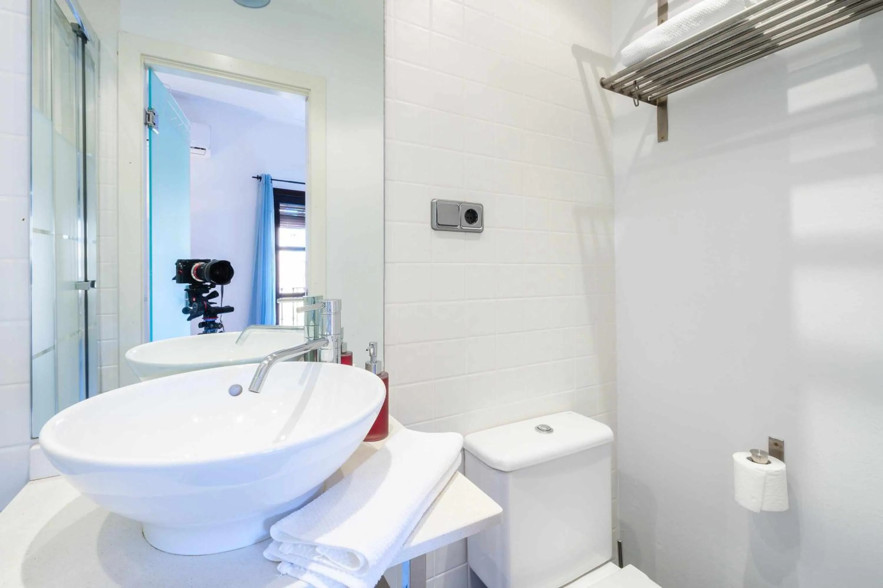 Shower in Toledo AP Alojamiento Turísticos