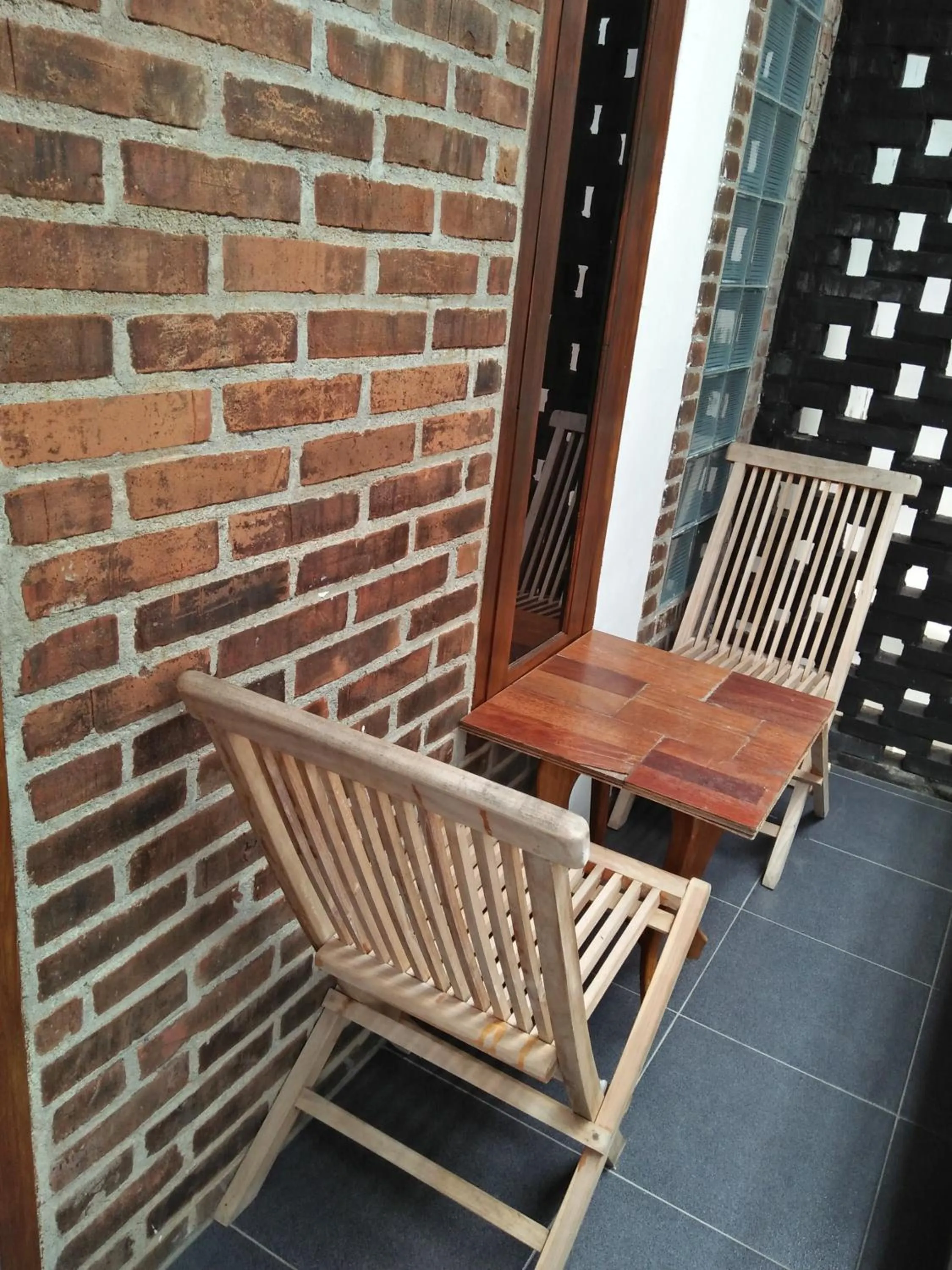 Balcony/Terrace in Losmen Fadel Malioboro Jogja