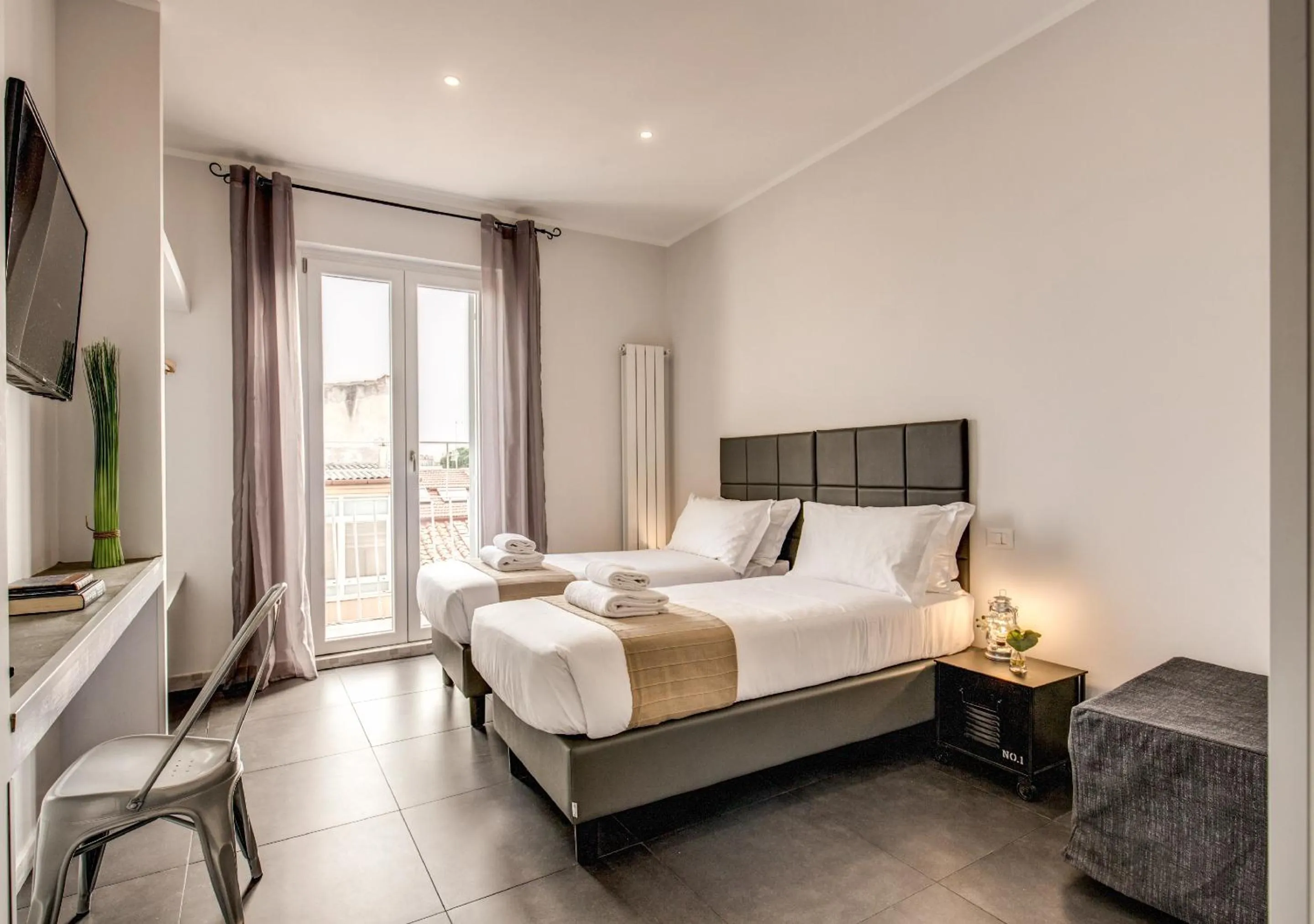 Photo of the whole room, Bed in Floor 6 Boutique Rooms by DOT Suites