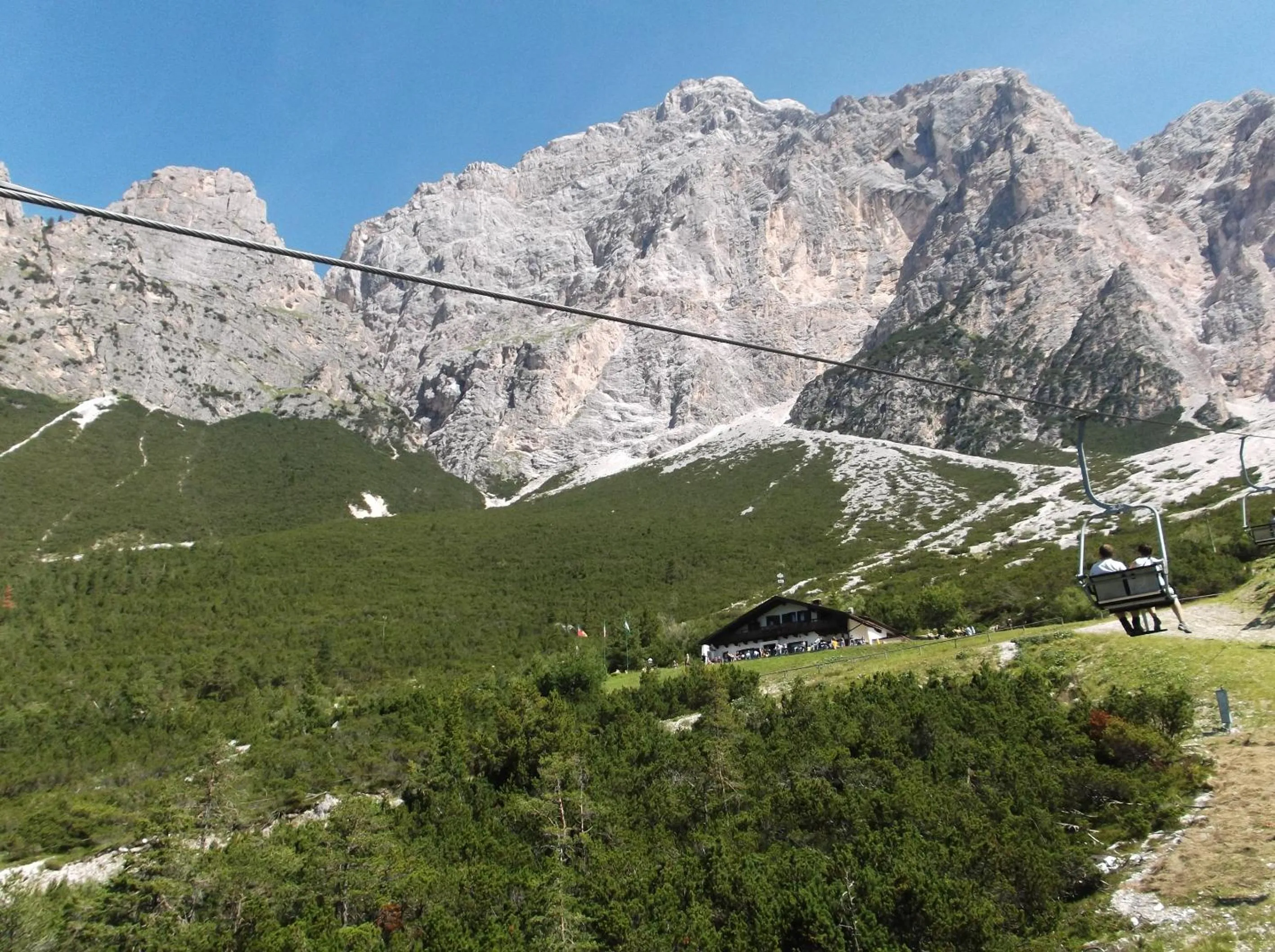 Skiing in Dolomiti Sport Hotel