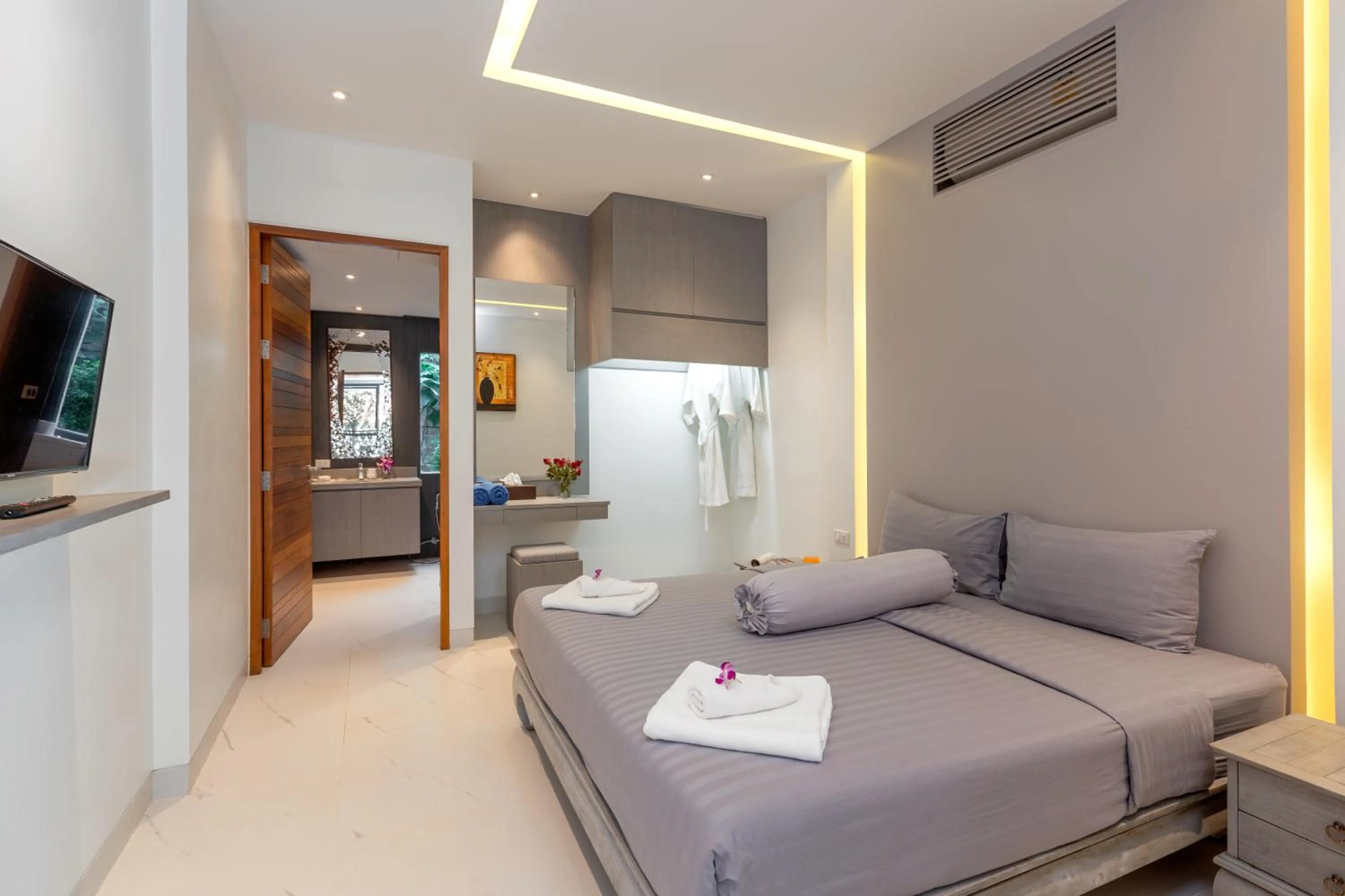 Bedroom, Bed in Karon Beach Pool Villa - Sha Extra Plus