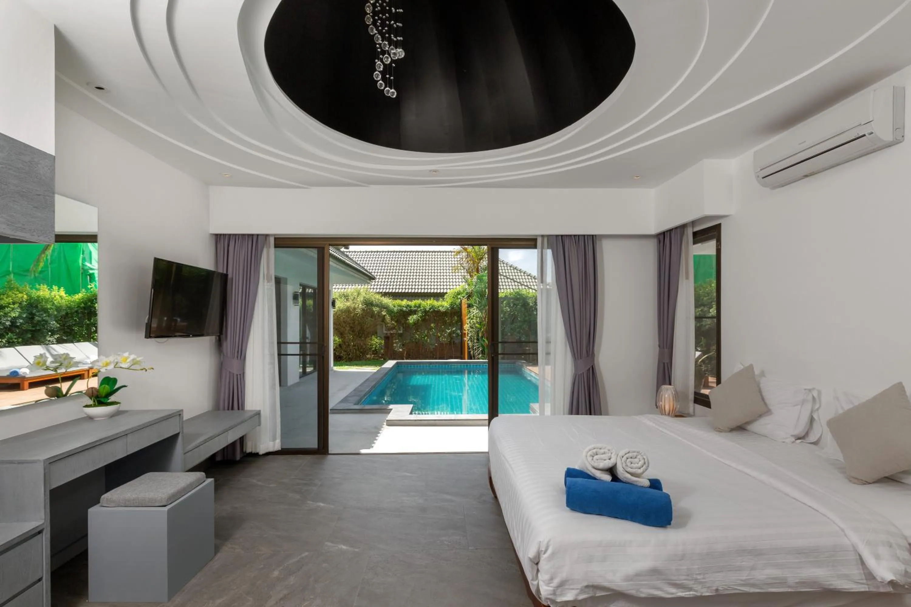 Bedroom, Bed in Karon Beach Pool Villa - Sha Extra Plus