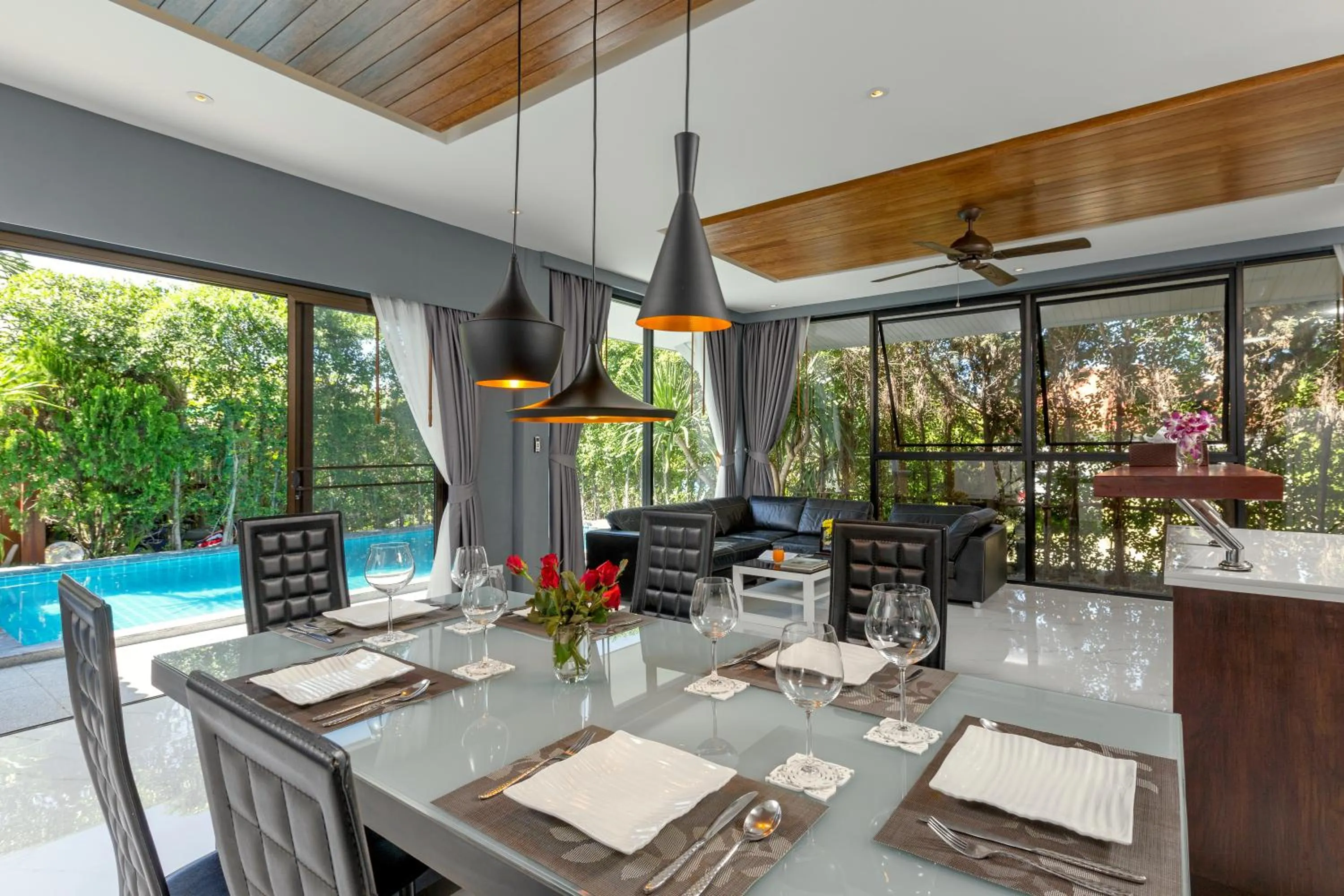 Kitchen or kitchenette in Karon Beach Pool Villa - Sha Extra Plus