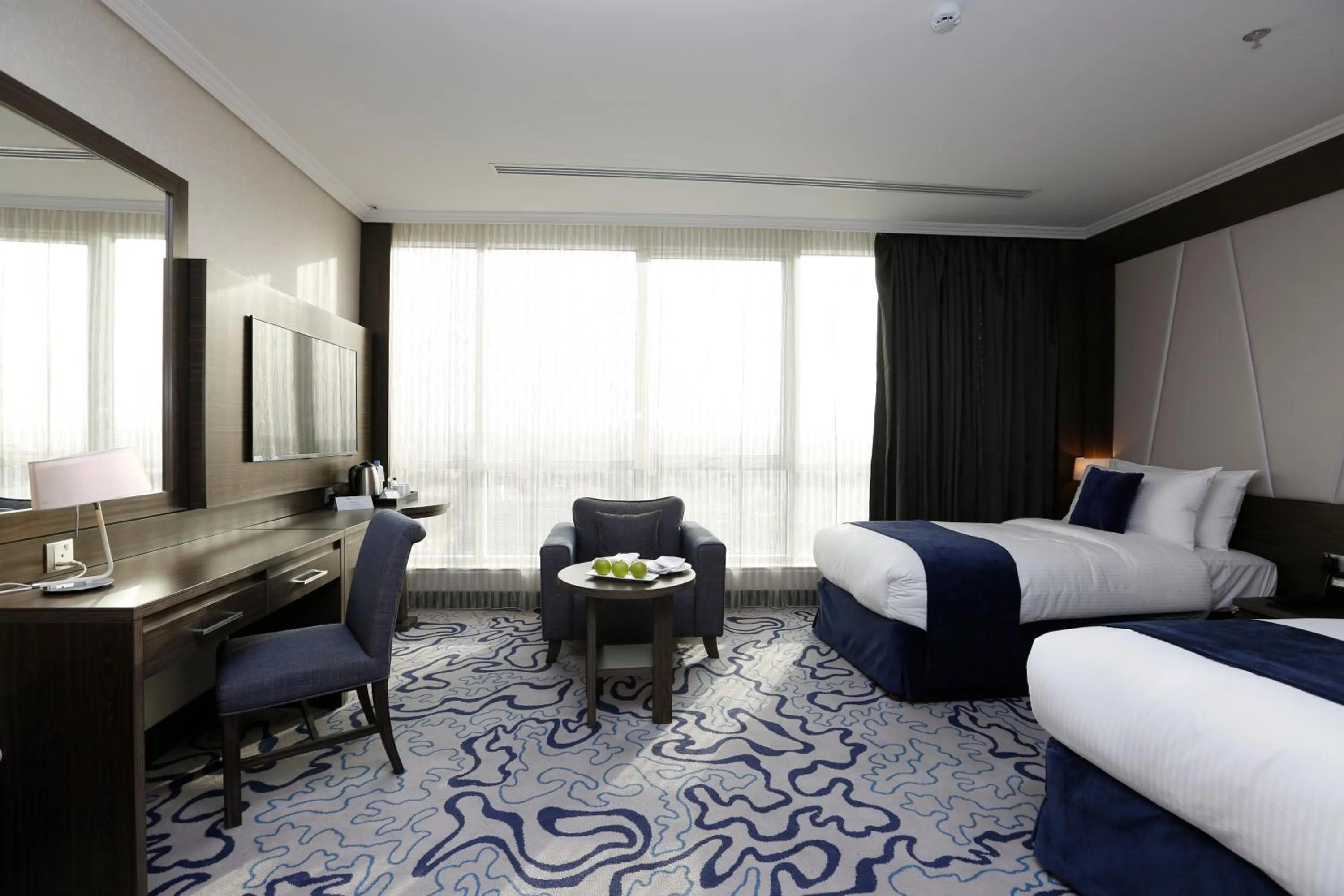 Bedroom, Bed in Swiss Flora Royal Hotel Riyadh