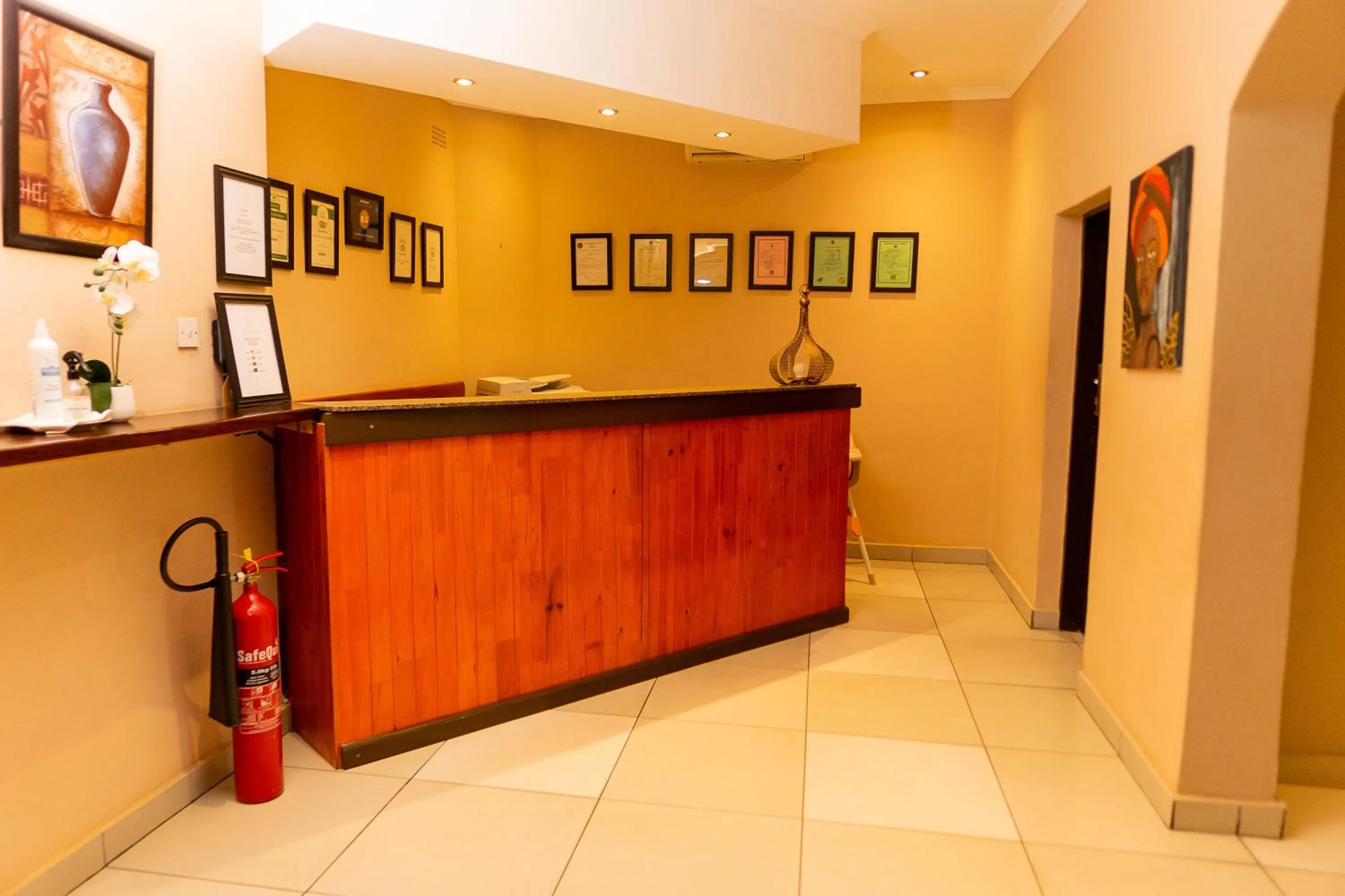 Lobby or reception in Casa Mia Lodge & Restaurant