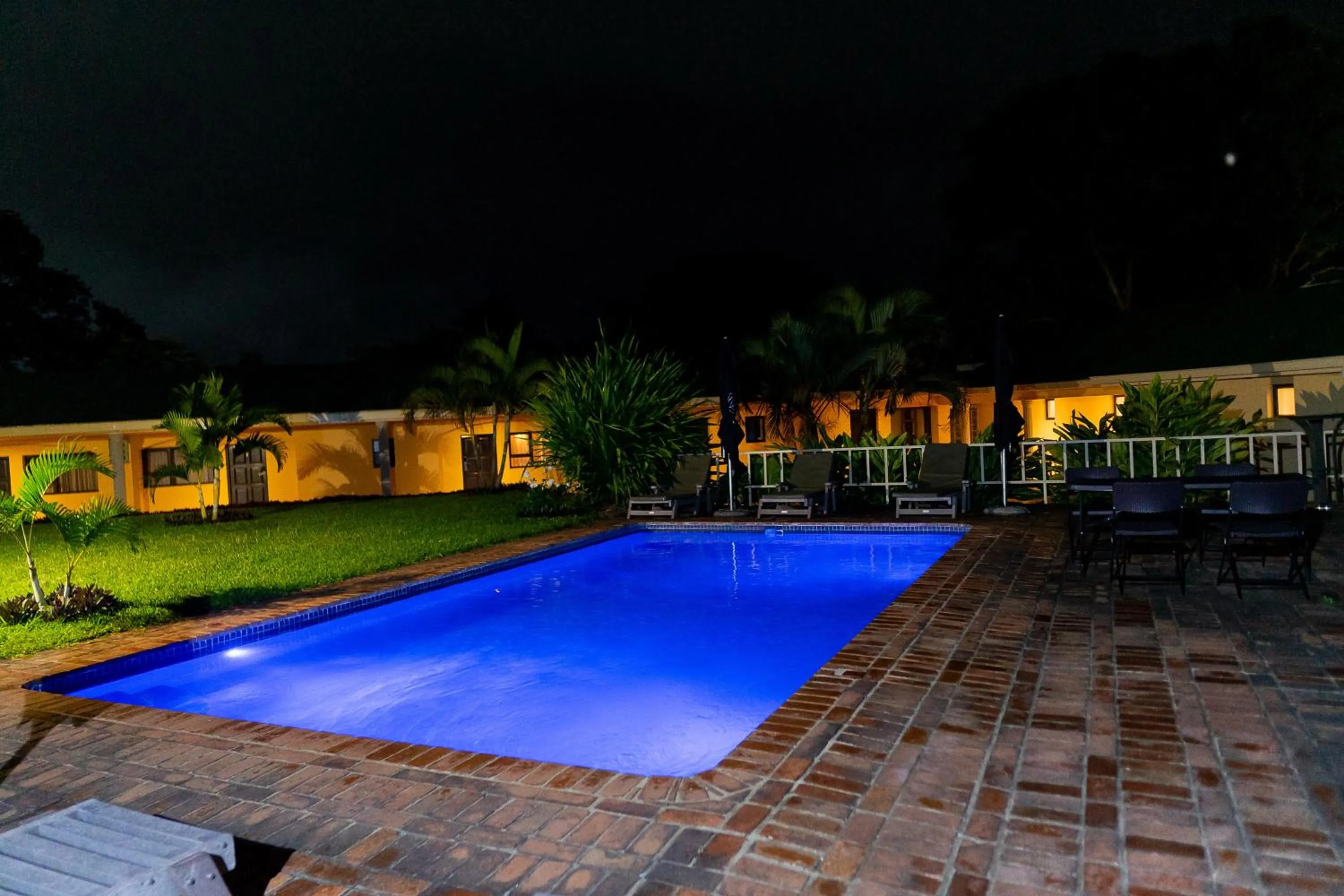 Night in Casa Mia Lodge & Restaurant