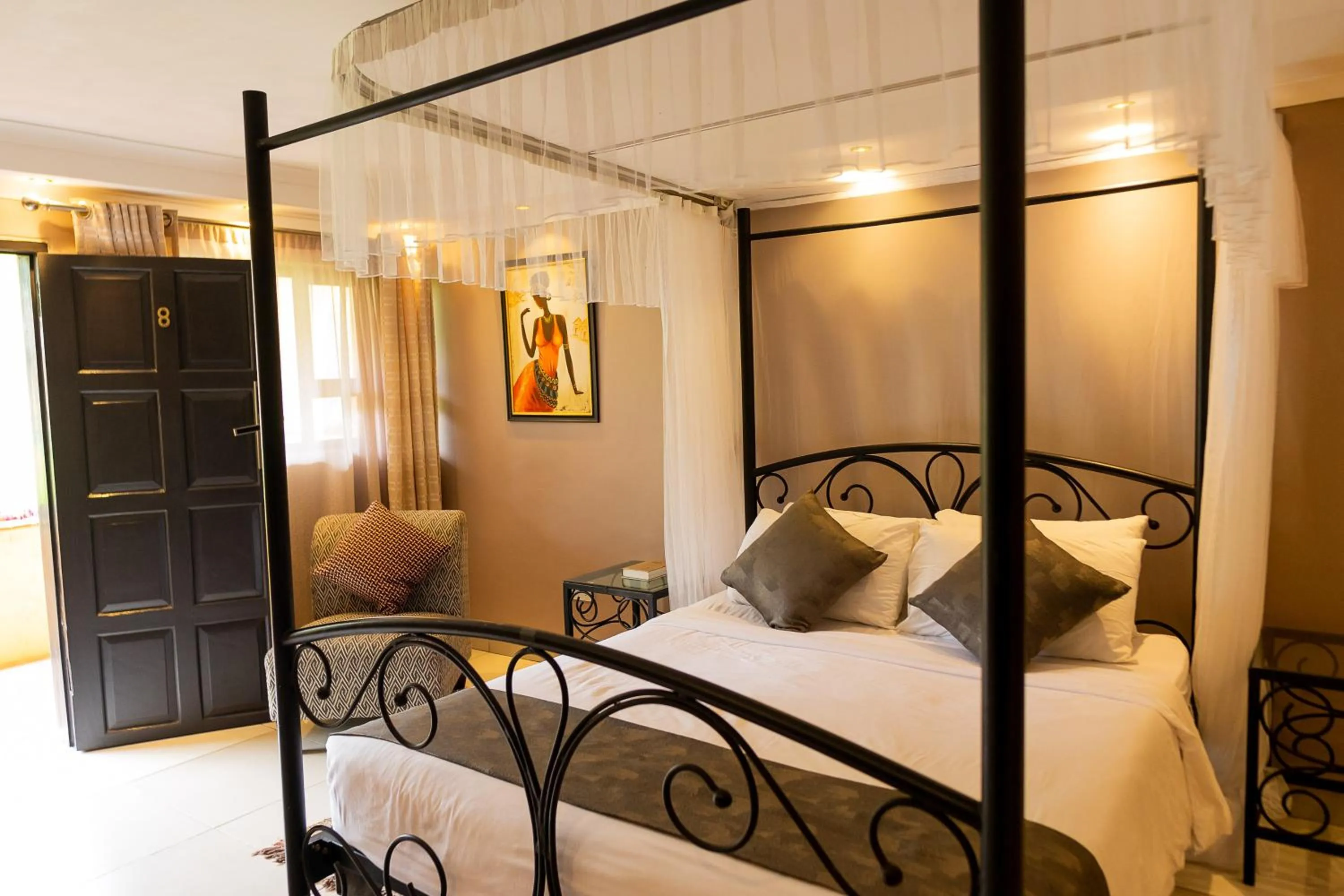 Bed in Casa Mia Lodge & Restaurant