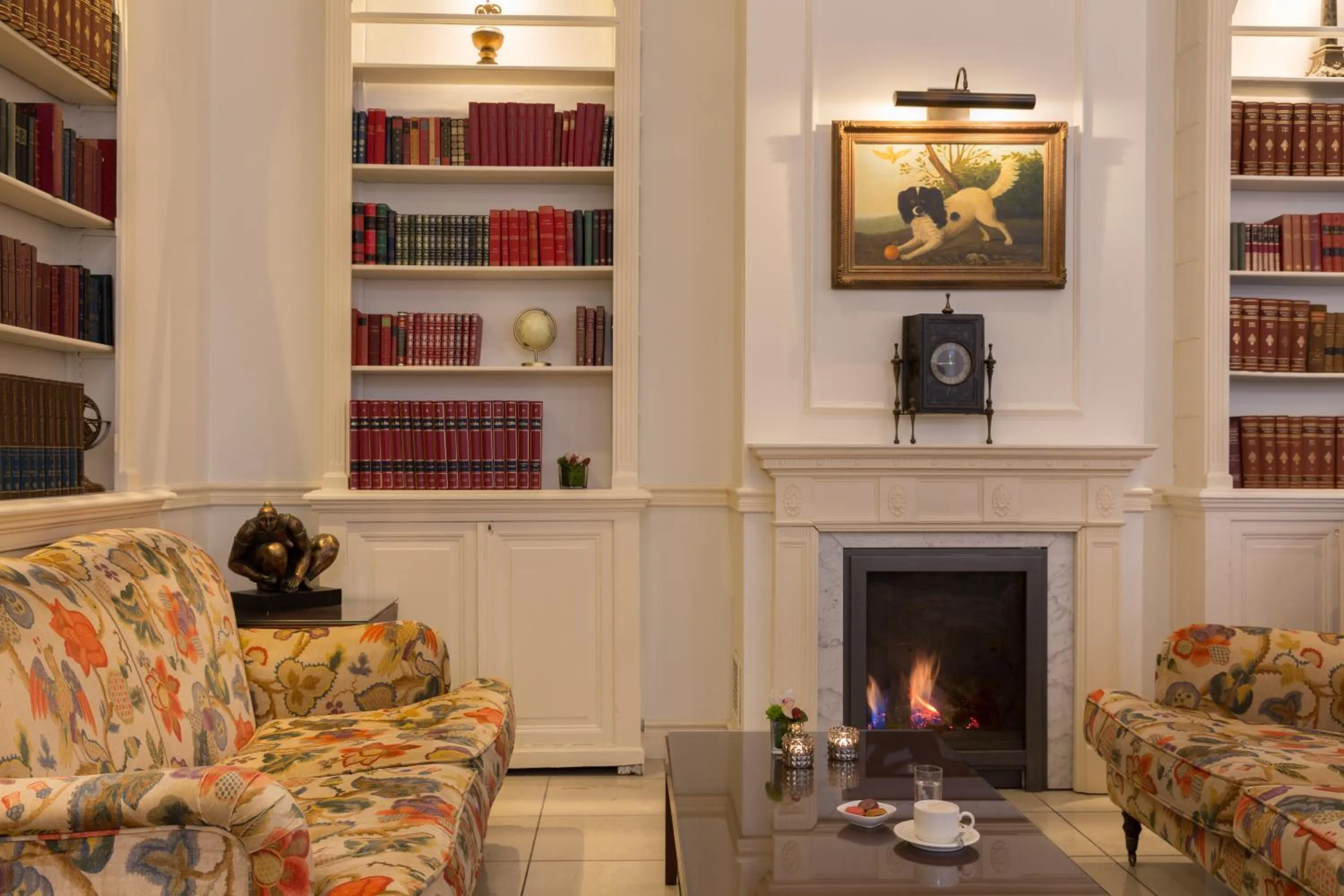 Lounge or bar in Stanhope Hotel by Thon Hotels