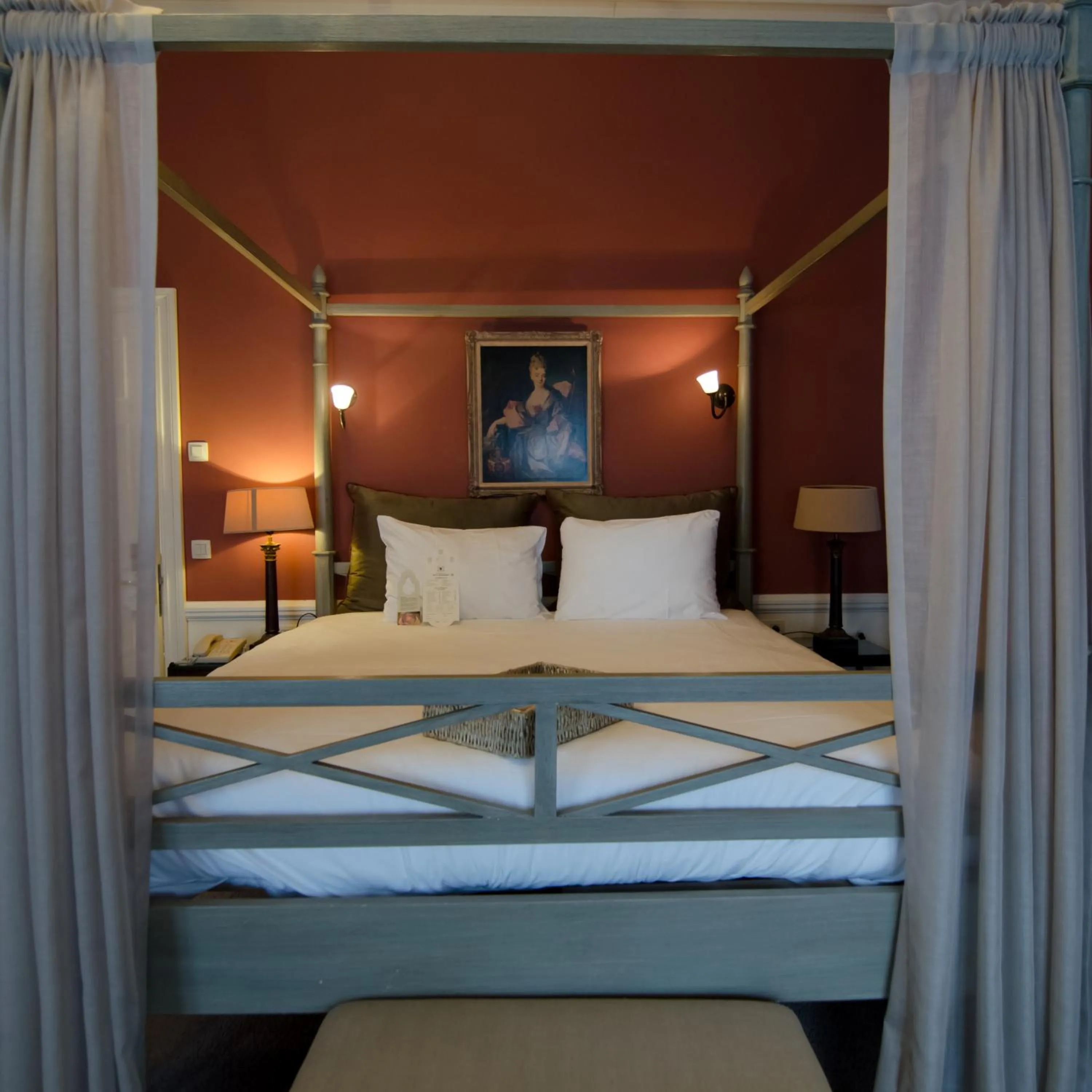 Bed in Stanhope Hotel by Thon Hotels