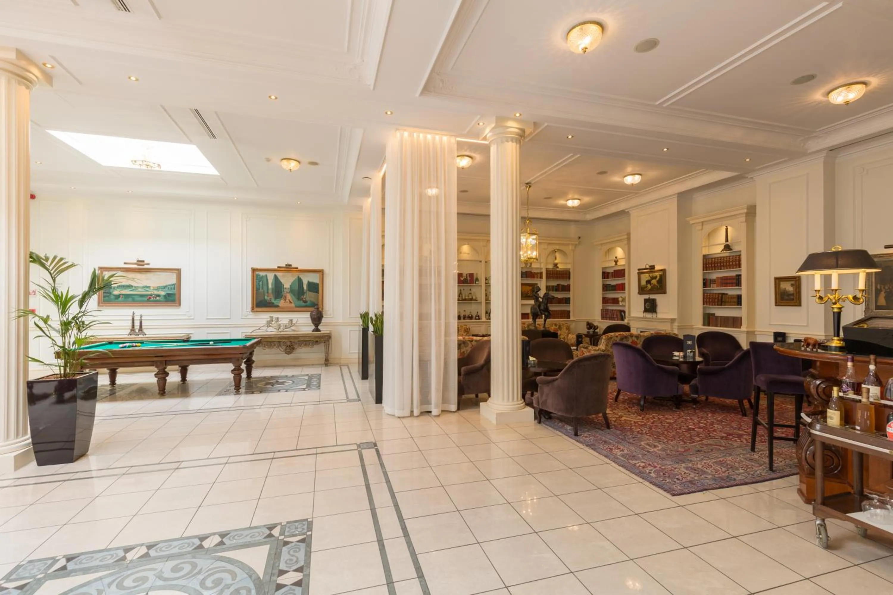 Billiard in Stanhope Hotel by Thon Hotels