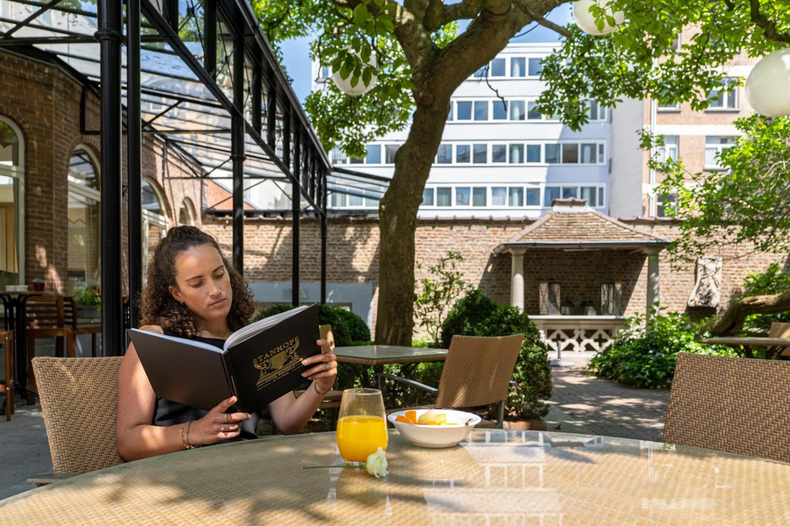 Patio in Stanhope Hotel by Thon Hotels