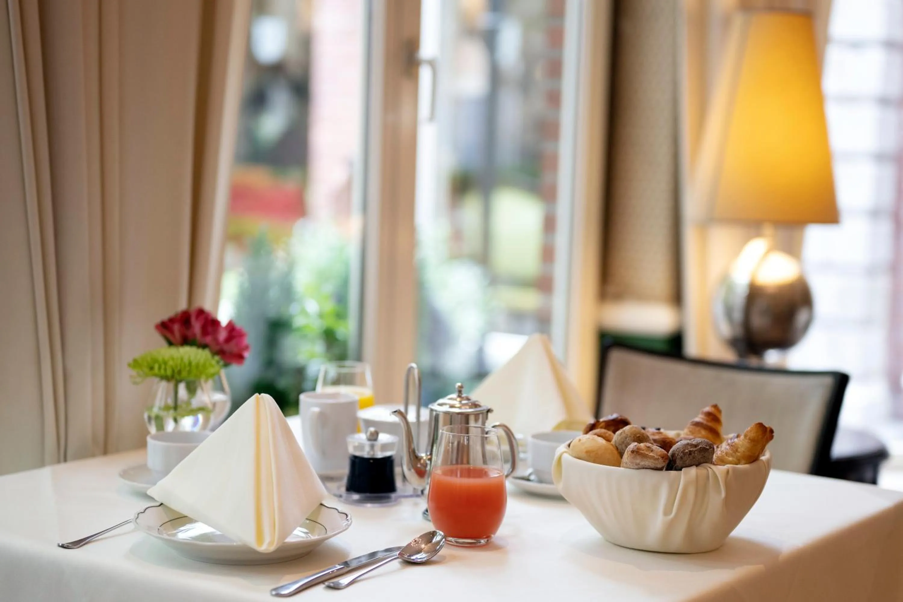 Restaurant/places to eat in Stanhope Hotel by Thon Hotels