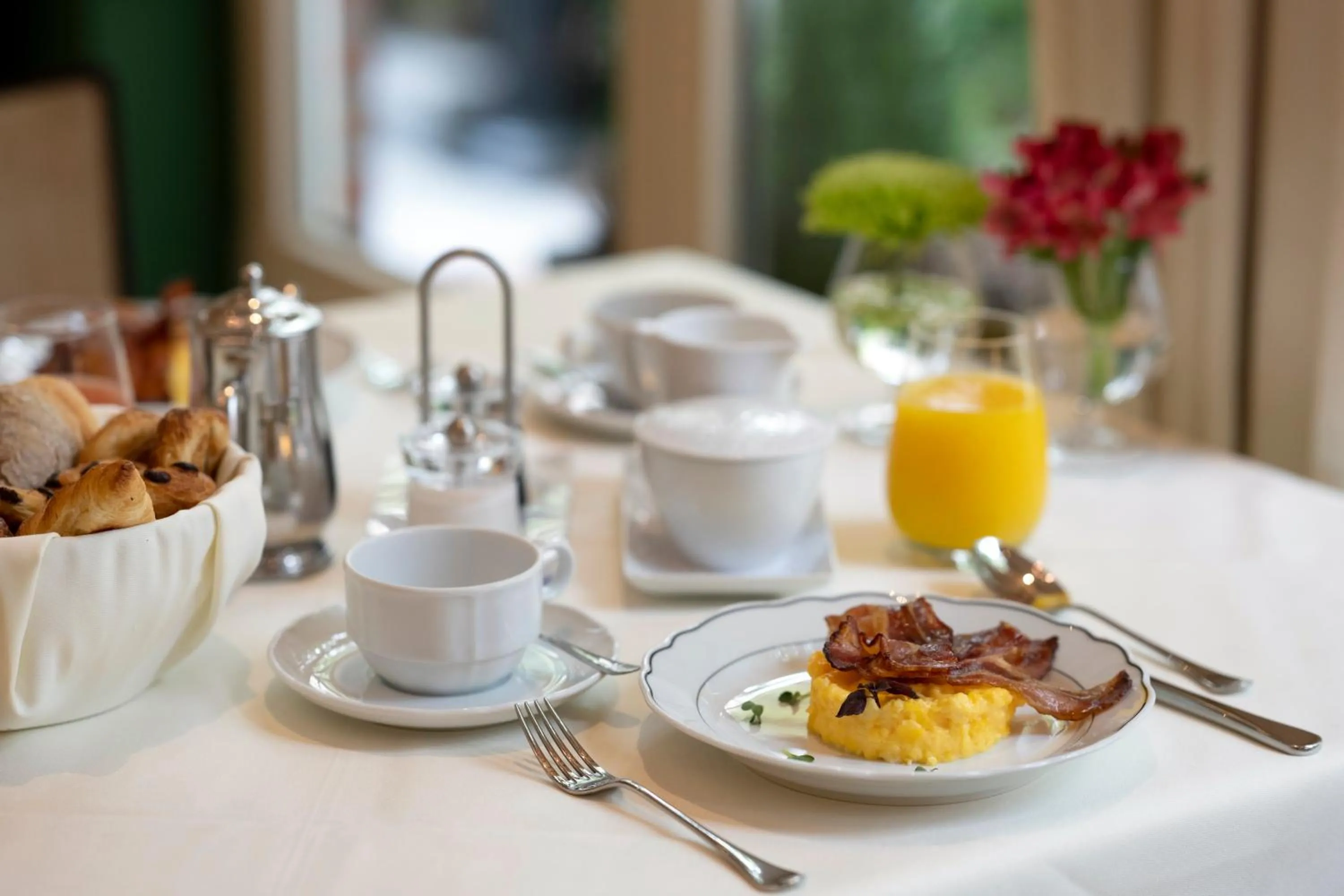 Restaurant/places to eat in Stanhope Hotel by Thon Hotels