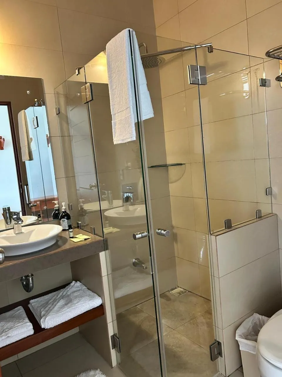 Shower in Hotel Terra Viva