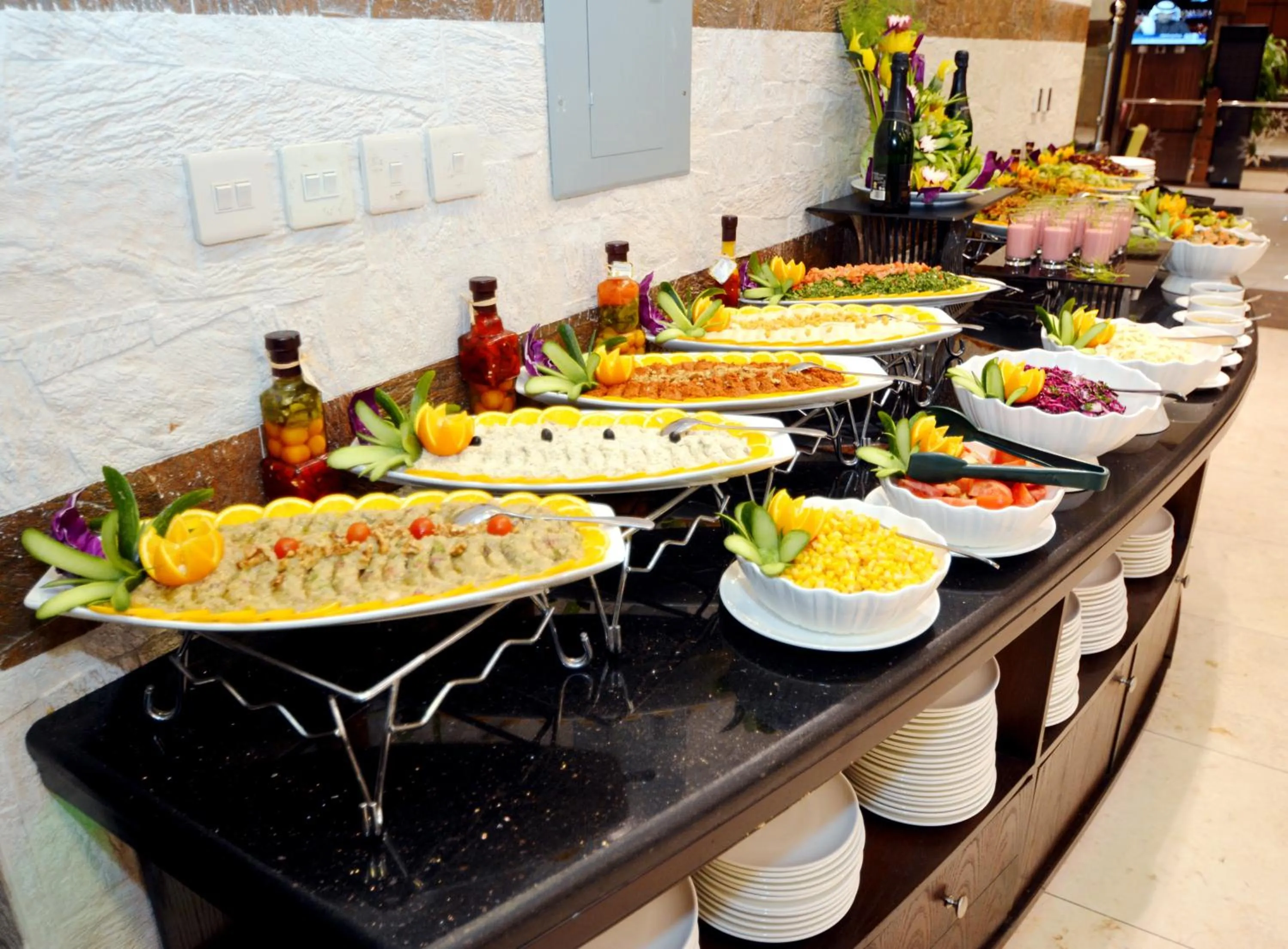 Restaurant/places to eat in Golden Bujari Hotel Al Khobar