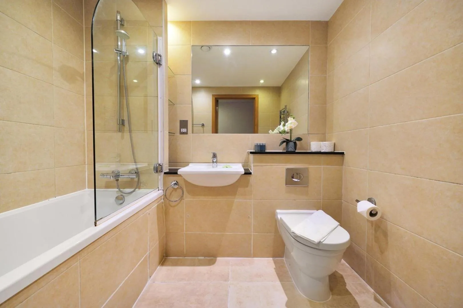 Modern Apartments in Bayswater Central London FREE WIFI & AIRCON by City Stay Aparts London