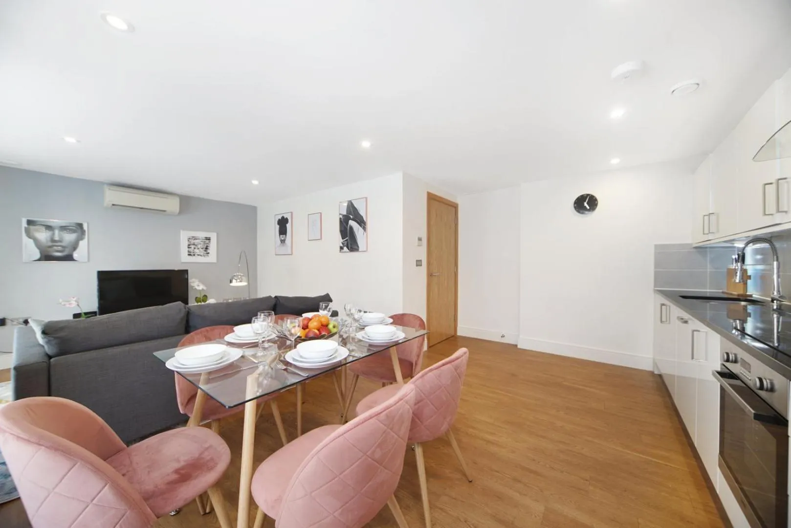 Modern Apartments in Bayswater Central London FREE WIFI & AIRCON by City Stay Aparts London