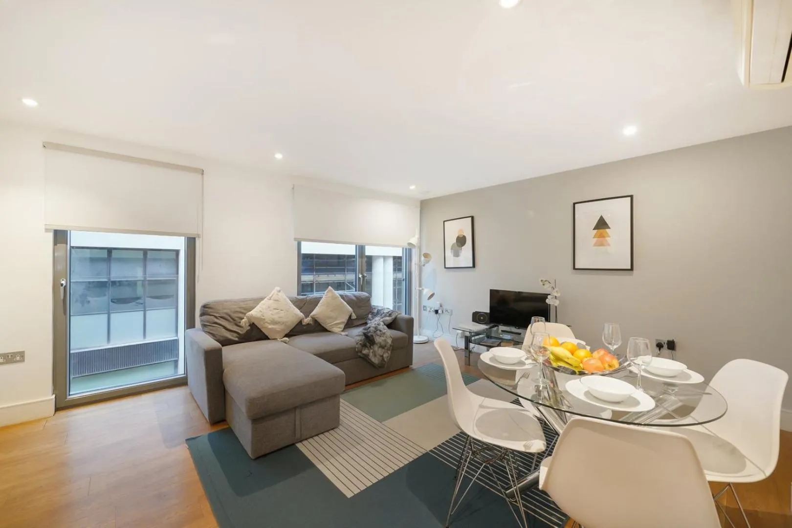 Modern Apartments in Bayswater Central London FREE WIFI & AIRCON by City Stay Aparts London