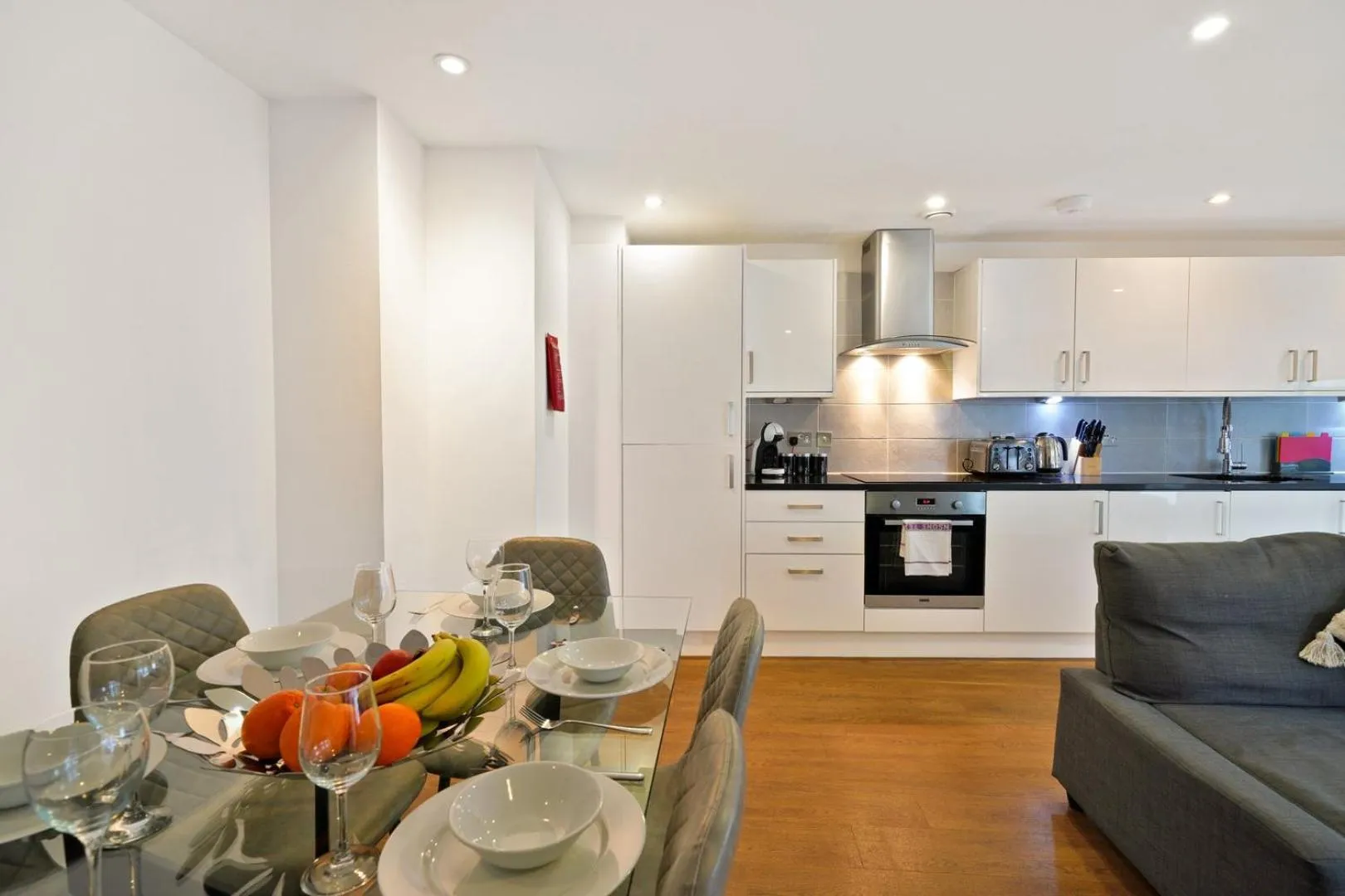 Modern Apartments in Bayswater Central London FREE WIFI & AIRCON by City Stay Aparts London