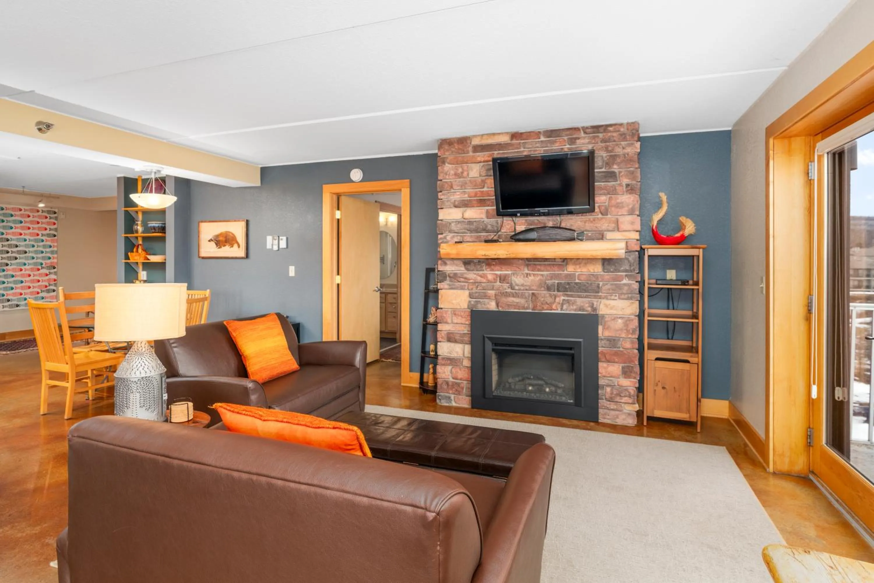 Living room in East Bay Suites