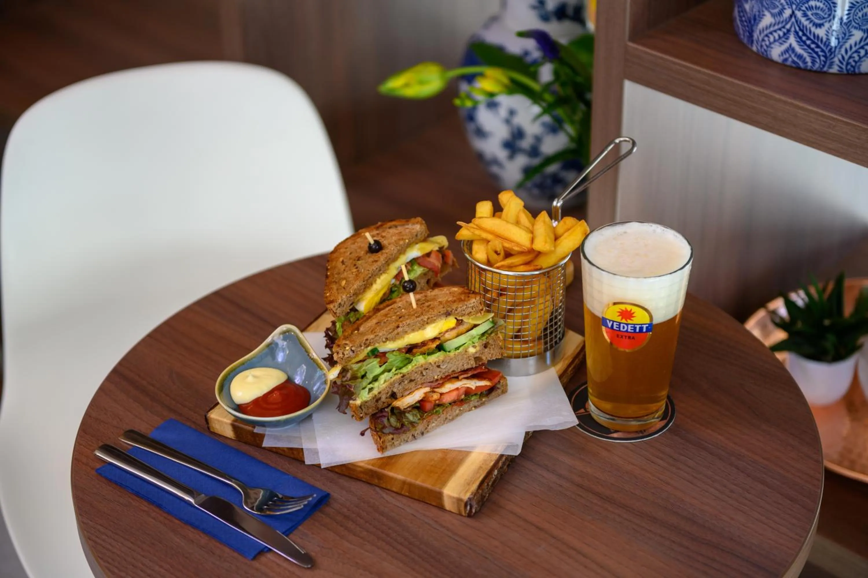 Food and drinks in Tulip Inn Antwerpen