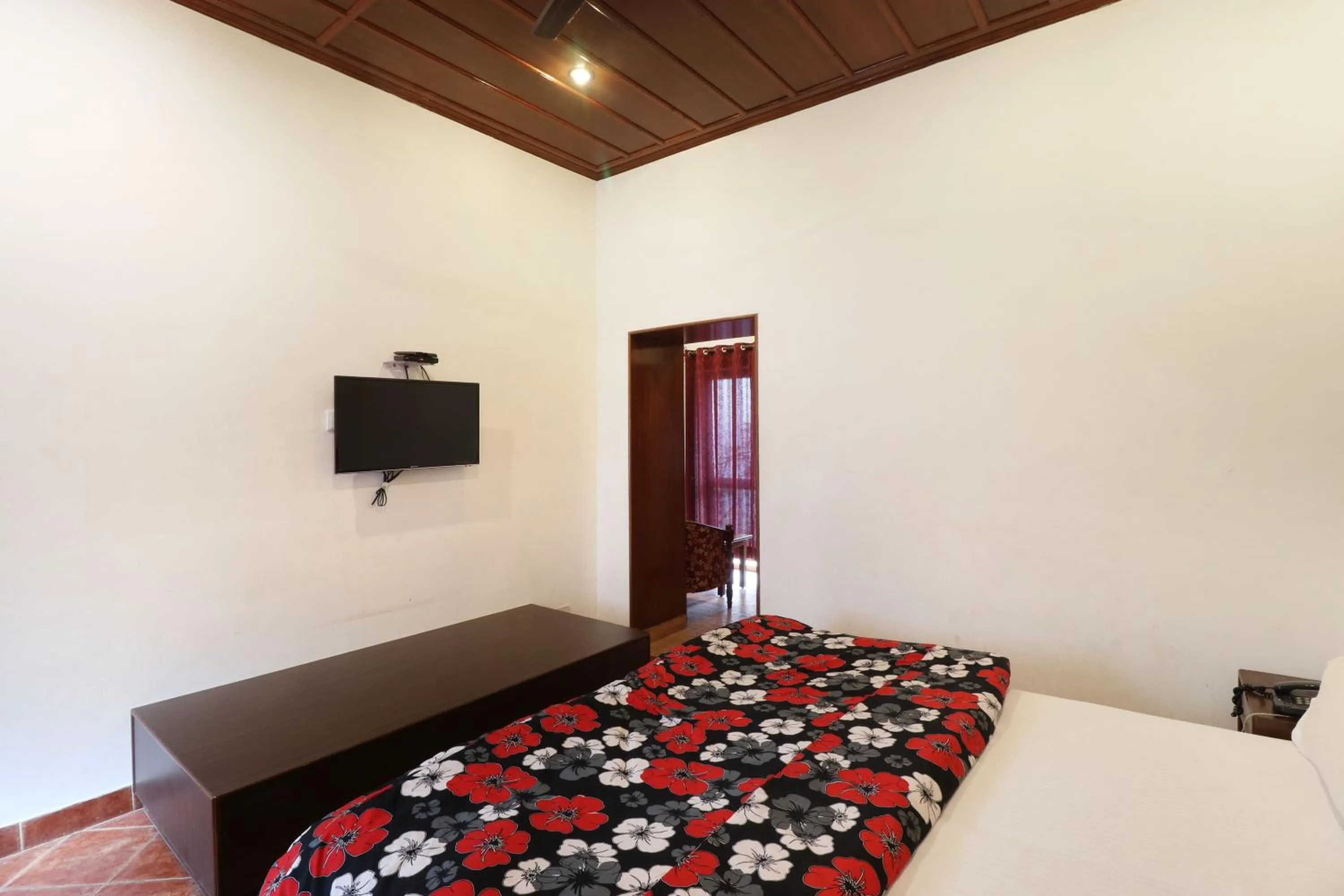 Bed in Hotel Himalayan Club