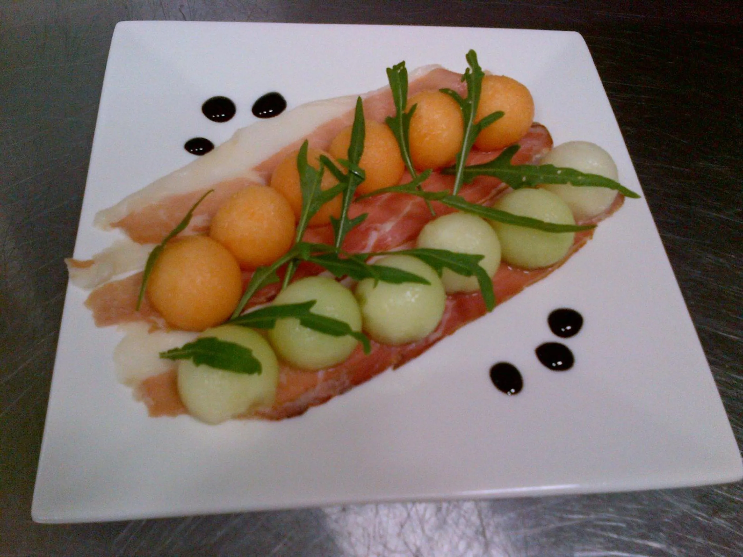 Restaurant/places to eat in Hudson House