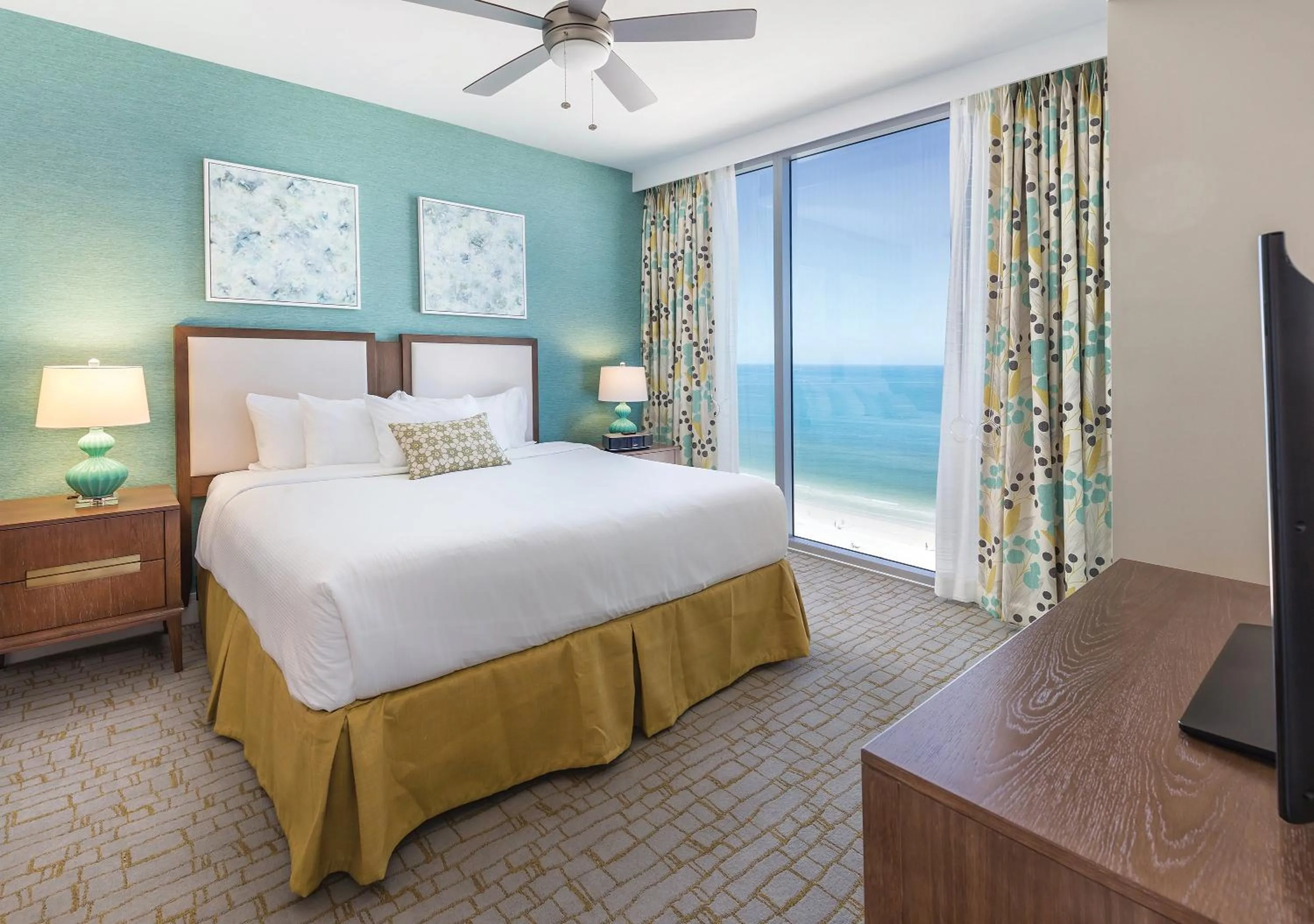 Bedroom in Club Wyndham Clearwater Beach Resort