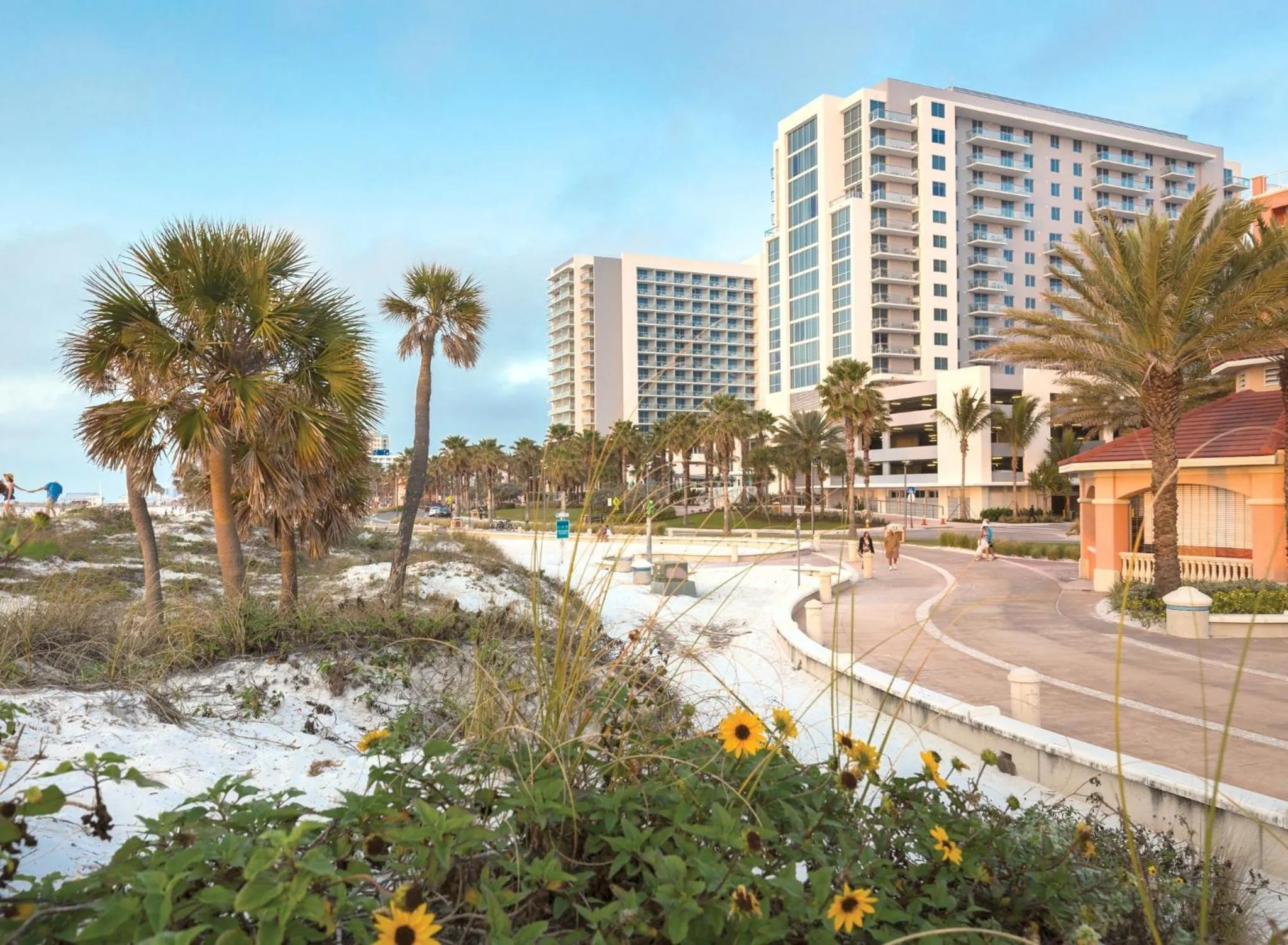 Property building in Club Wyndham Clearwater Beach Resort